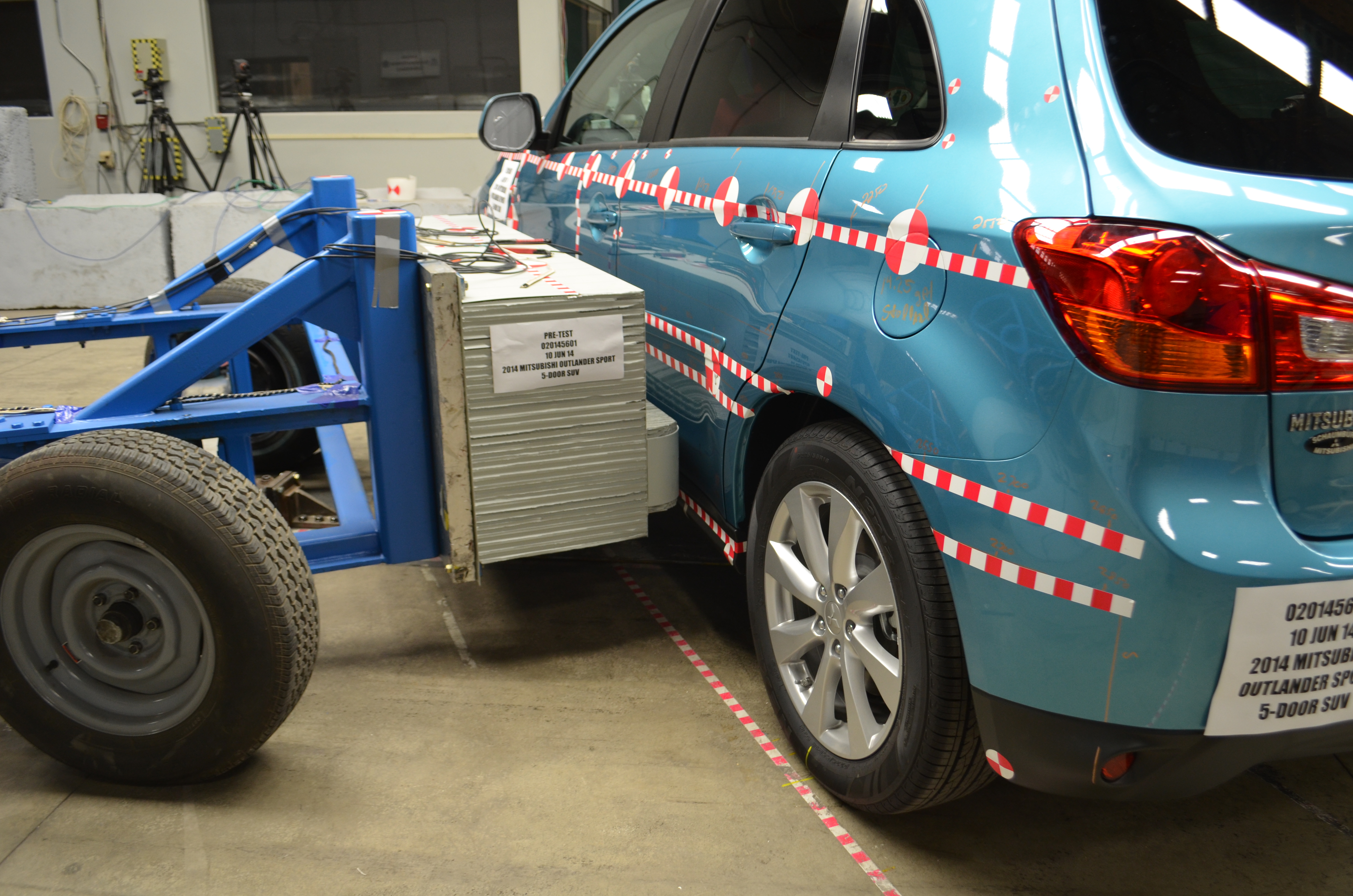 2014 MITSUBISHI OUTLANDER SPORT crash image 19