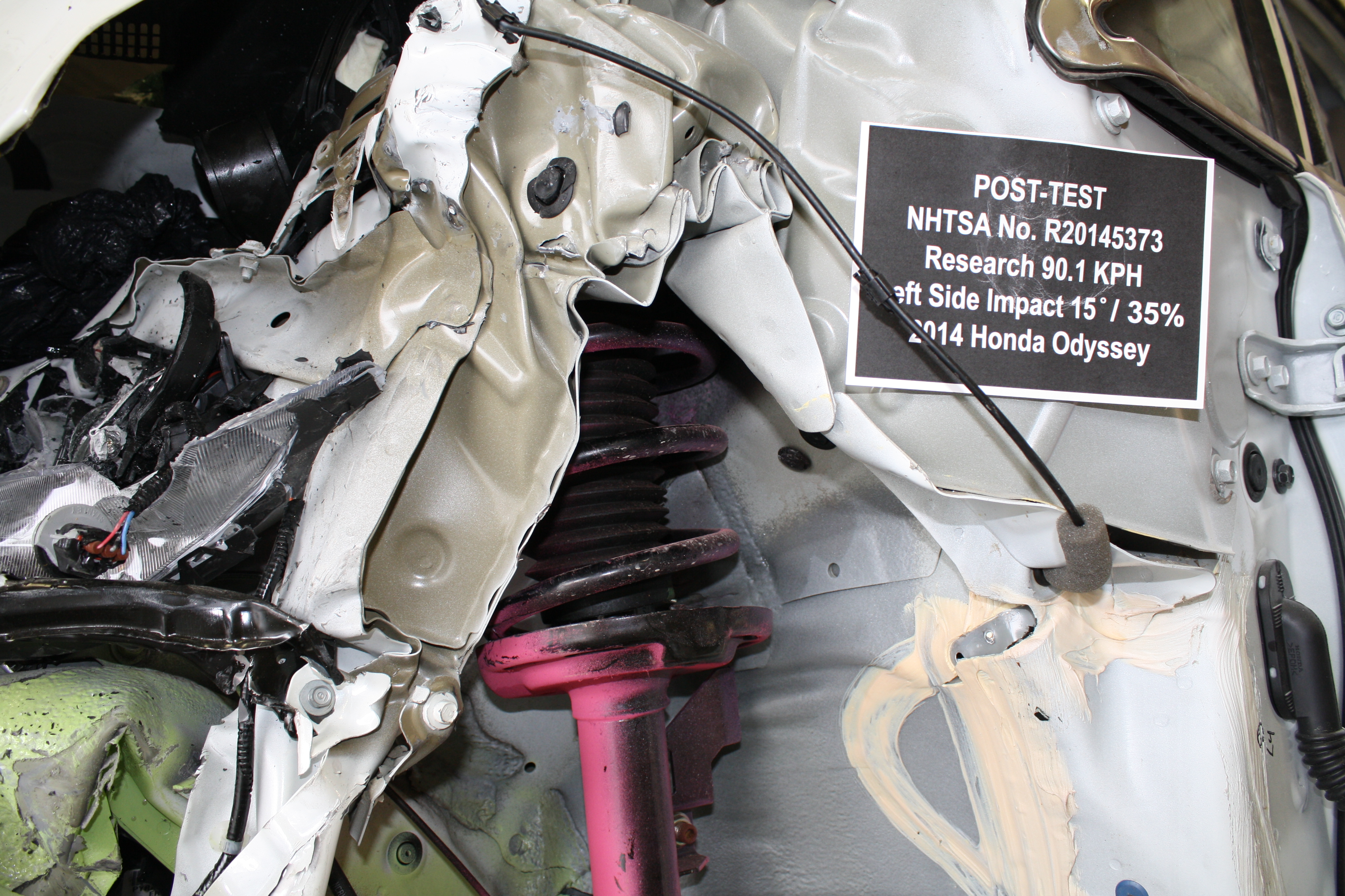 2014 HONDA ODYSSEY crash-test photo