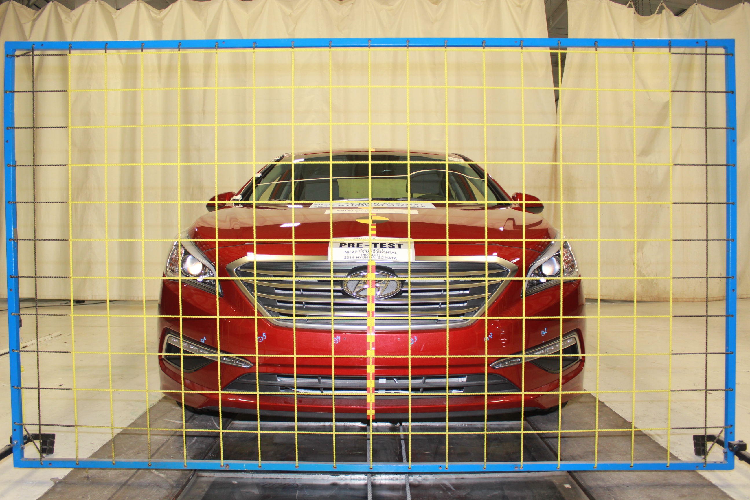 2015 HYUNDAI SONATA crash-test photo