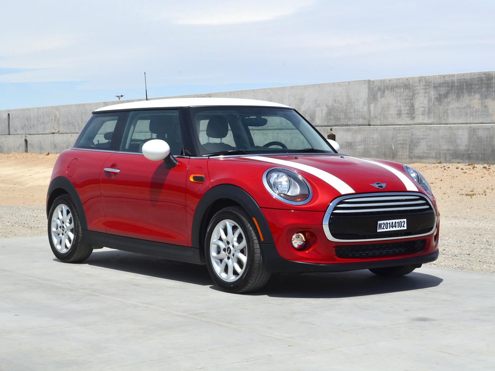 2014 MINI COOPER HARDTOP crash-test photo