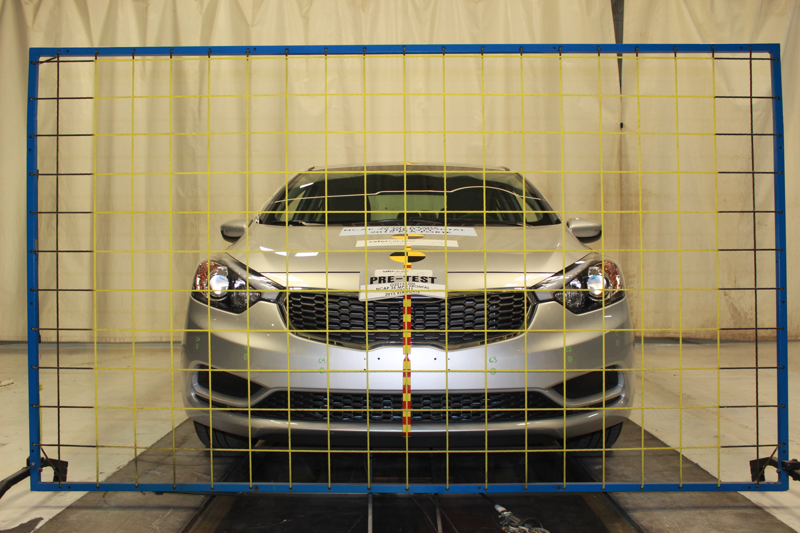2015 KIA FORTE crash-test photo