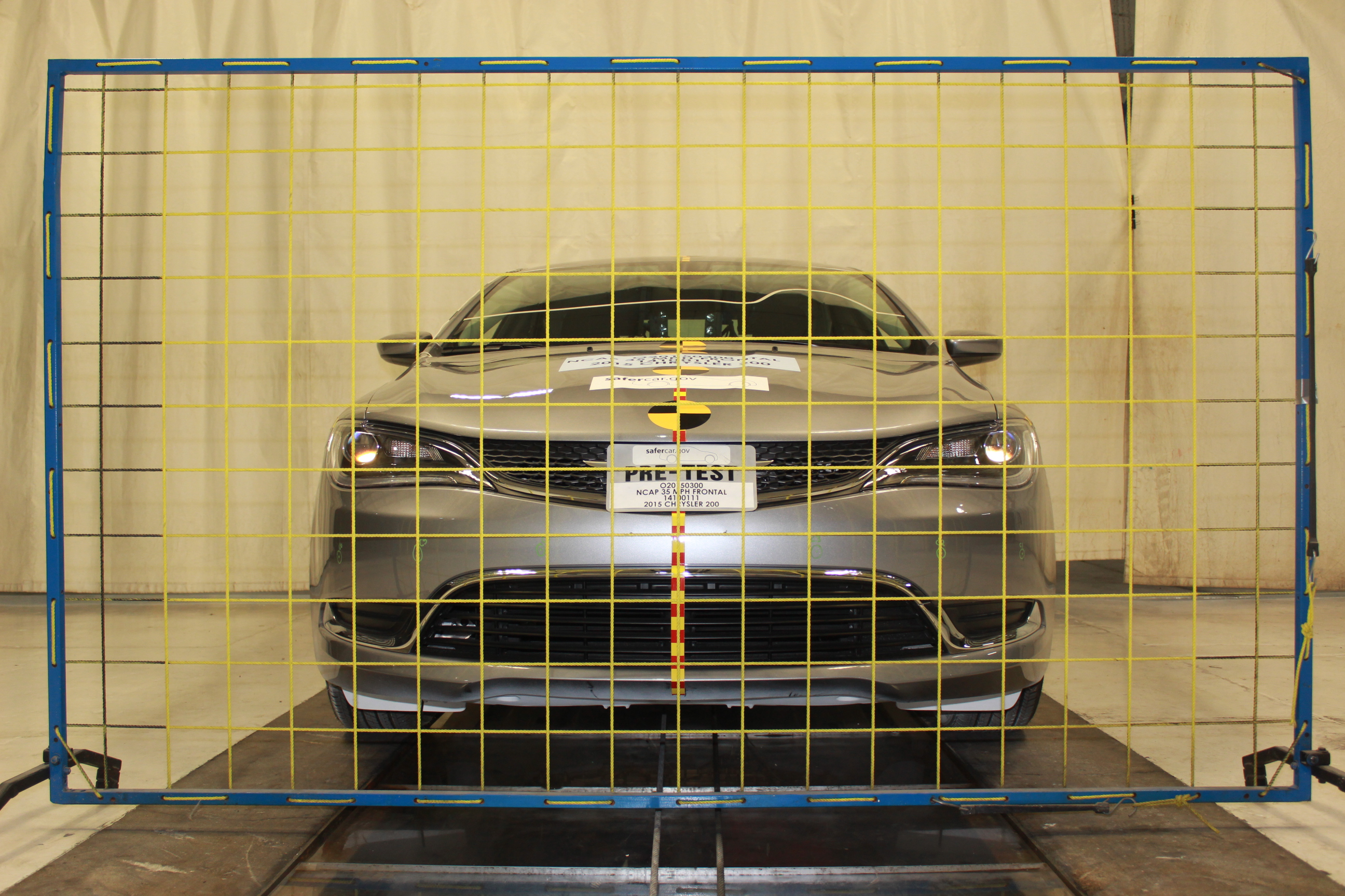 2015 CHRYSLER 200 crash-test photo