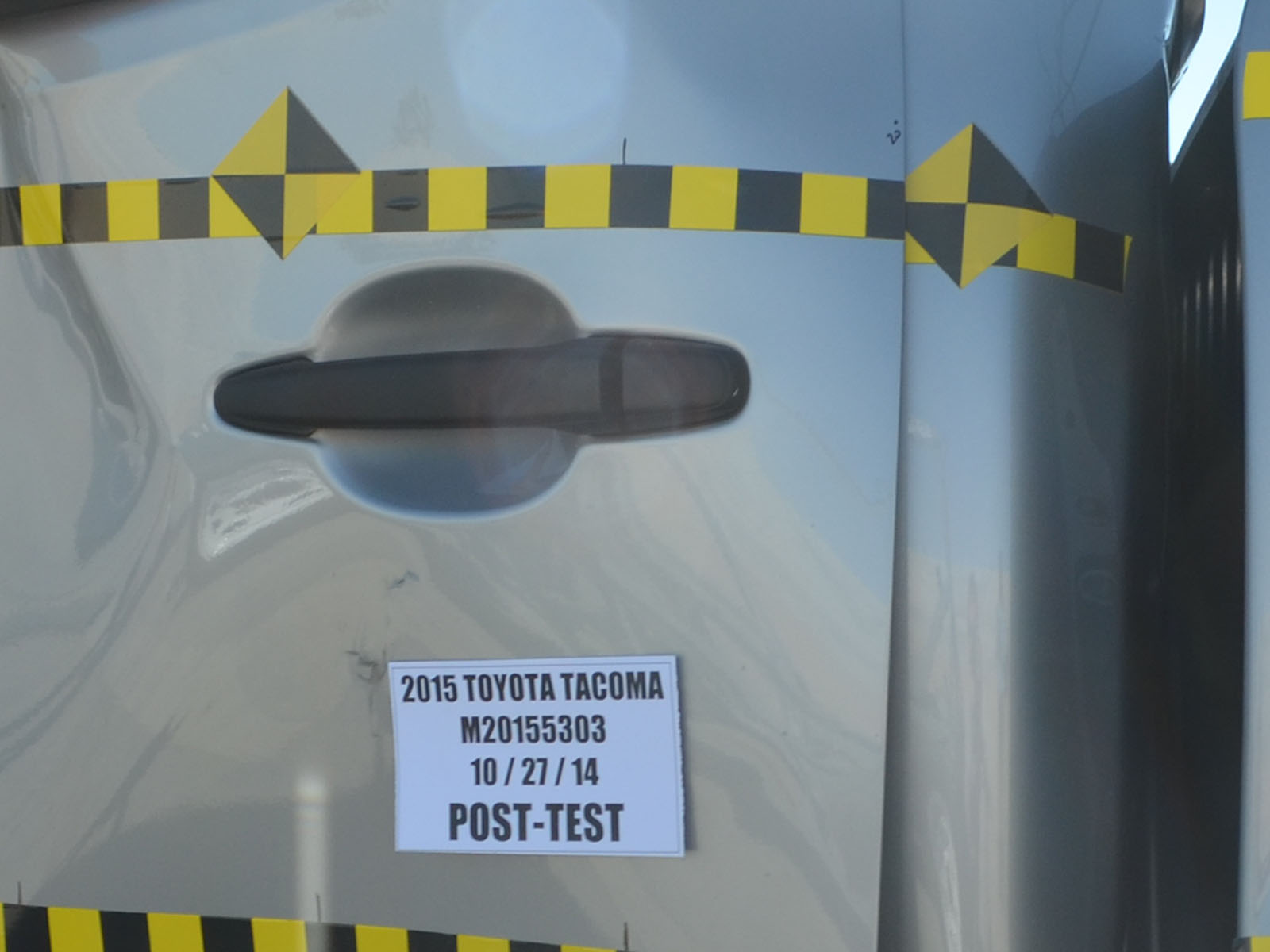 2015 TOYOTA TACOMA crash image 24