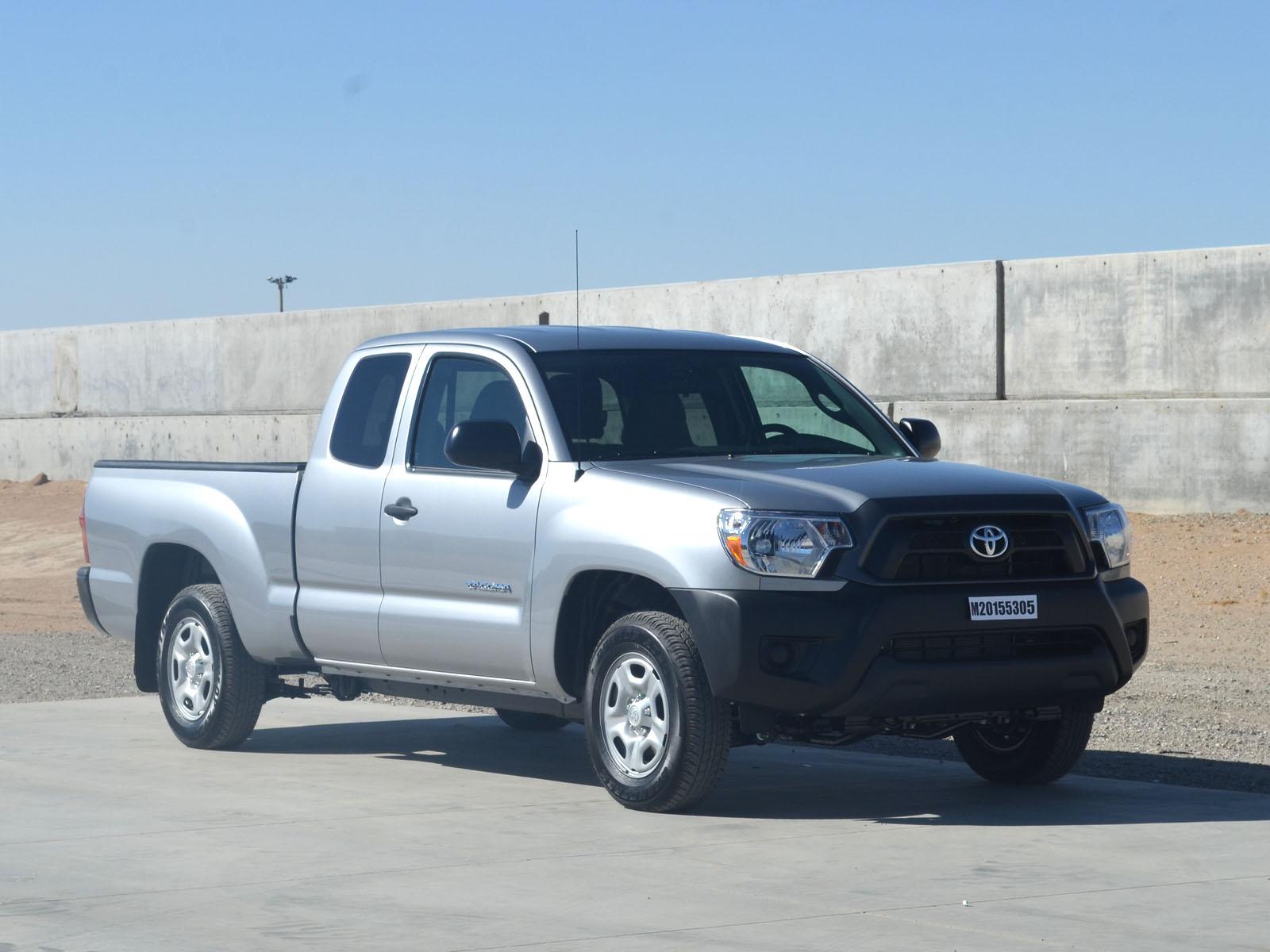 2015 TOYOTA TACOMA crash-test photo