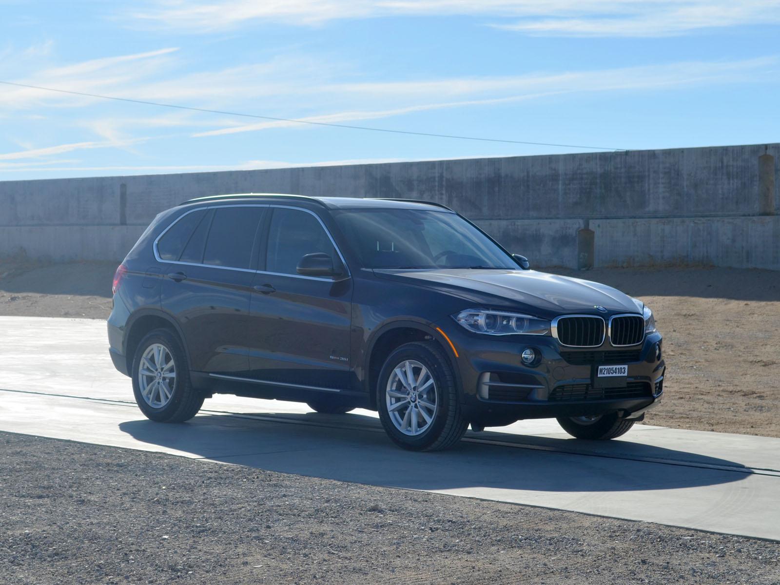 2015 BMW X5 crash image