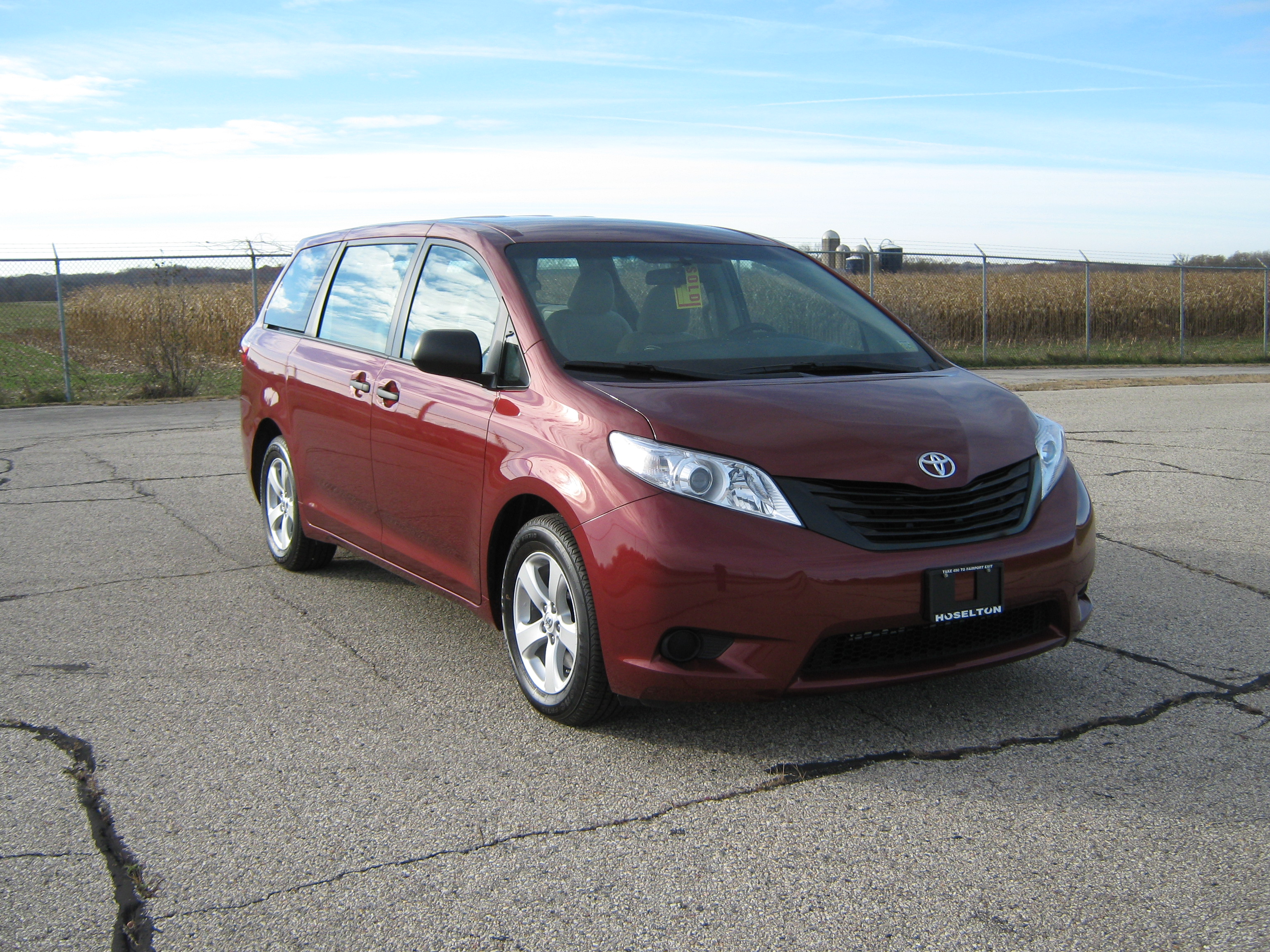 2015 TOYOTA SIENNA crash image