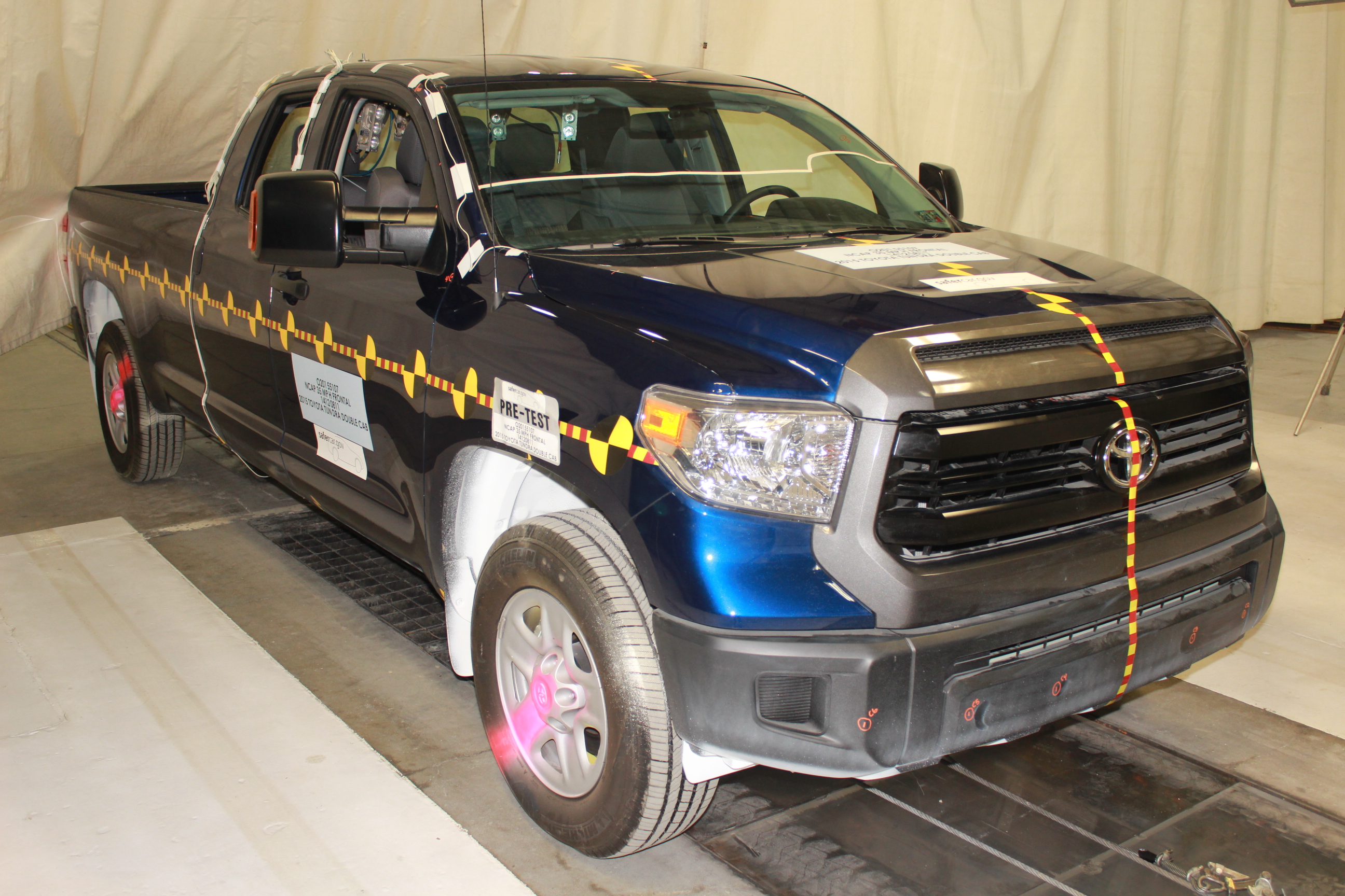 2015 TOYOTA TUNDRA crash image 14