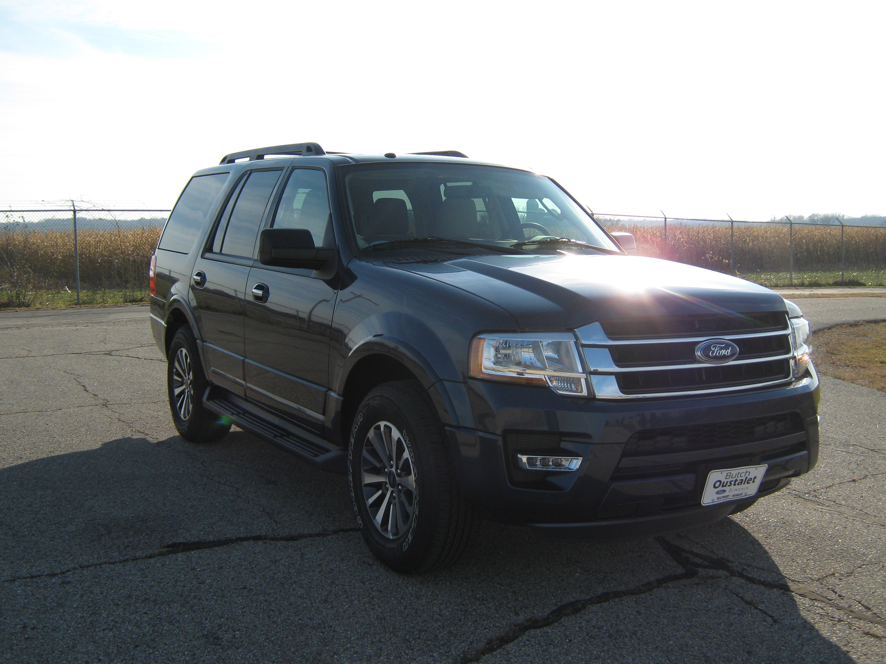 2015 FORD EXPEDITION crash-test photo
