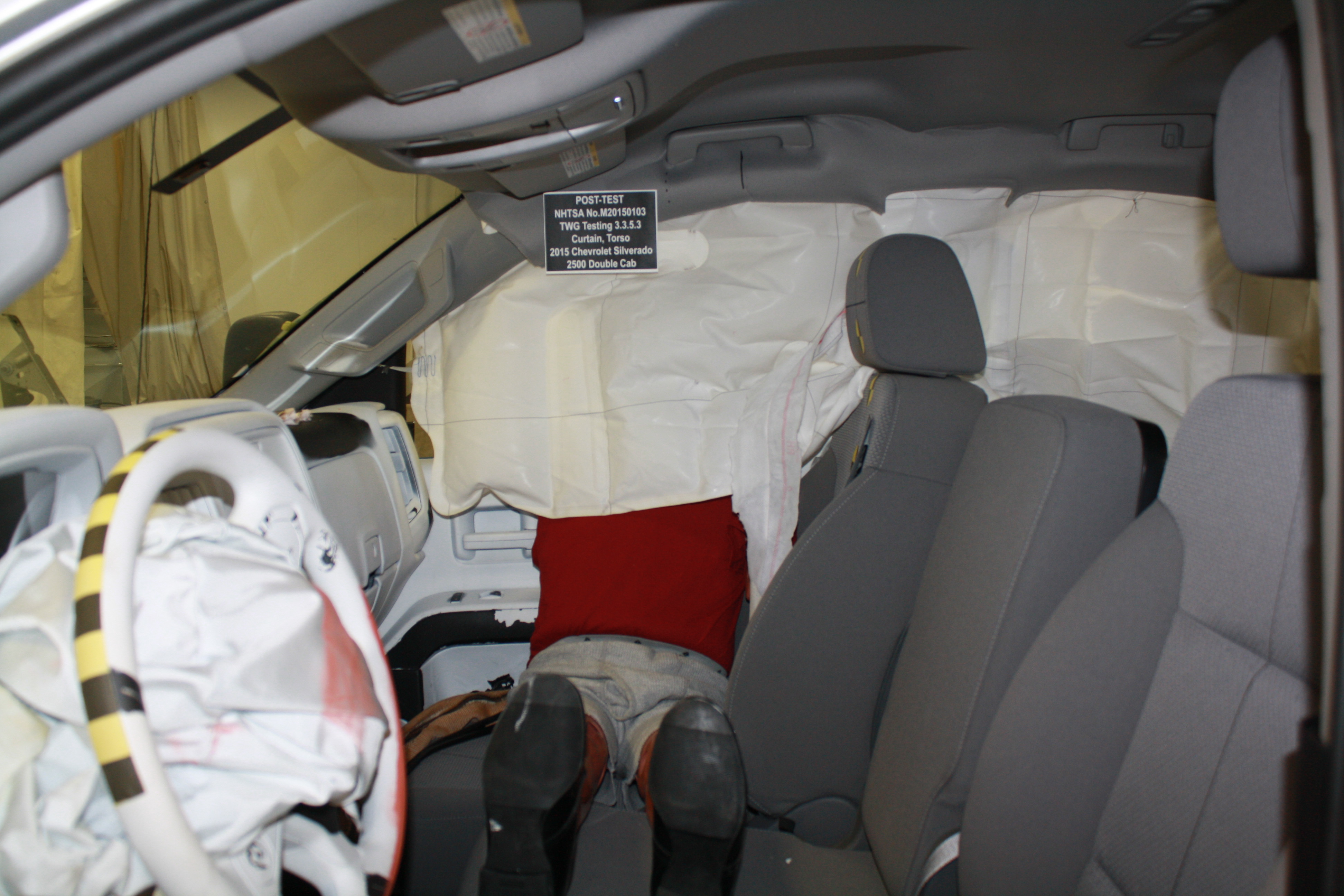 2015 CHEVROLET SILVERADO2500 crash-test photo