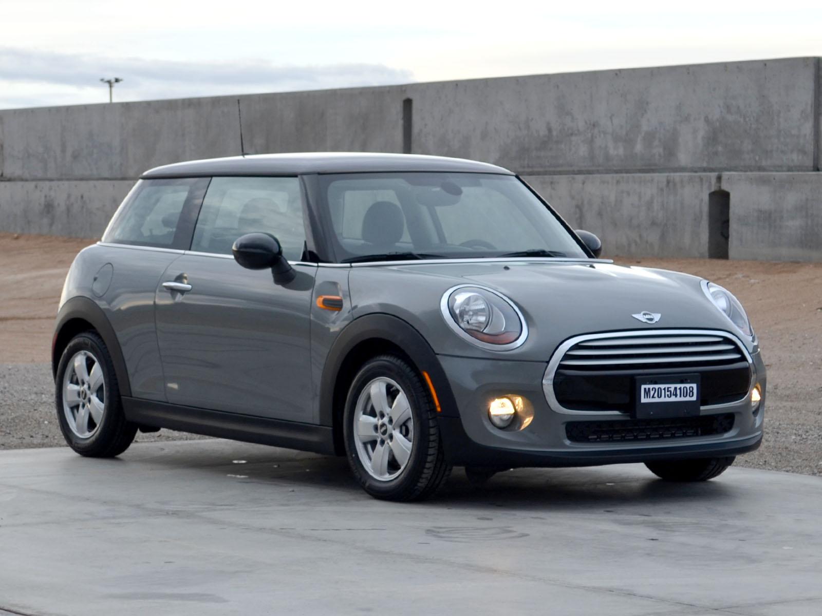 2015 MINI COOPER HARDTOP crash-test photo