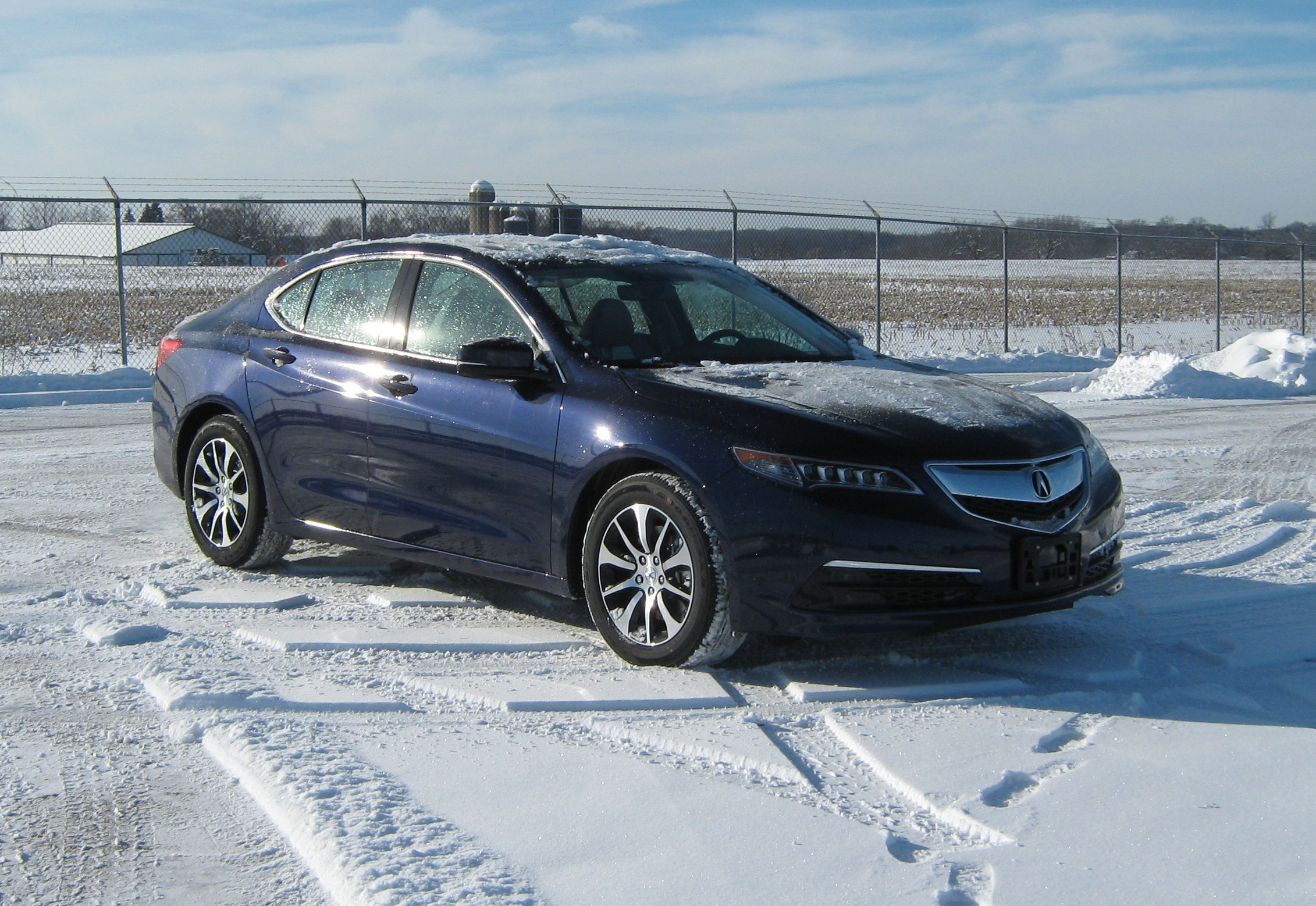 2015 ACURA TLX crash-test photo