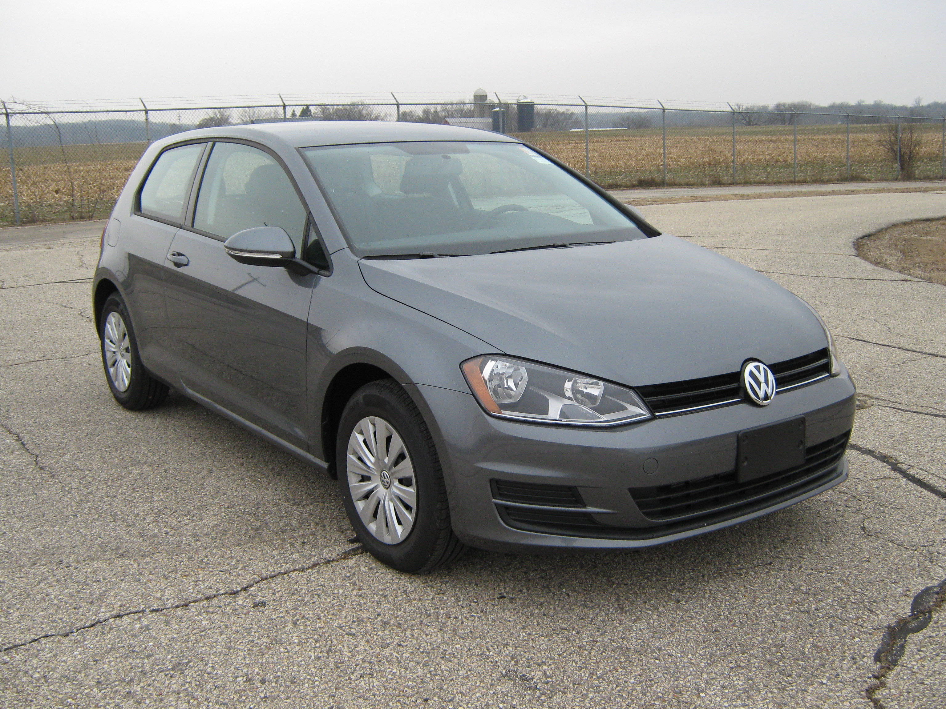 2015 VOLKSWAGEN GOLF crash-test photo