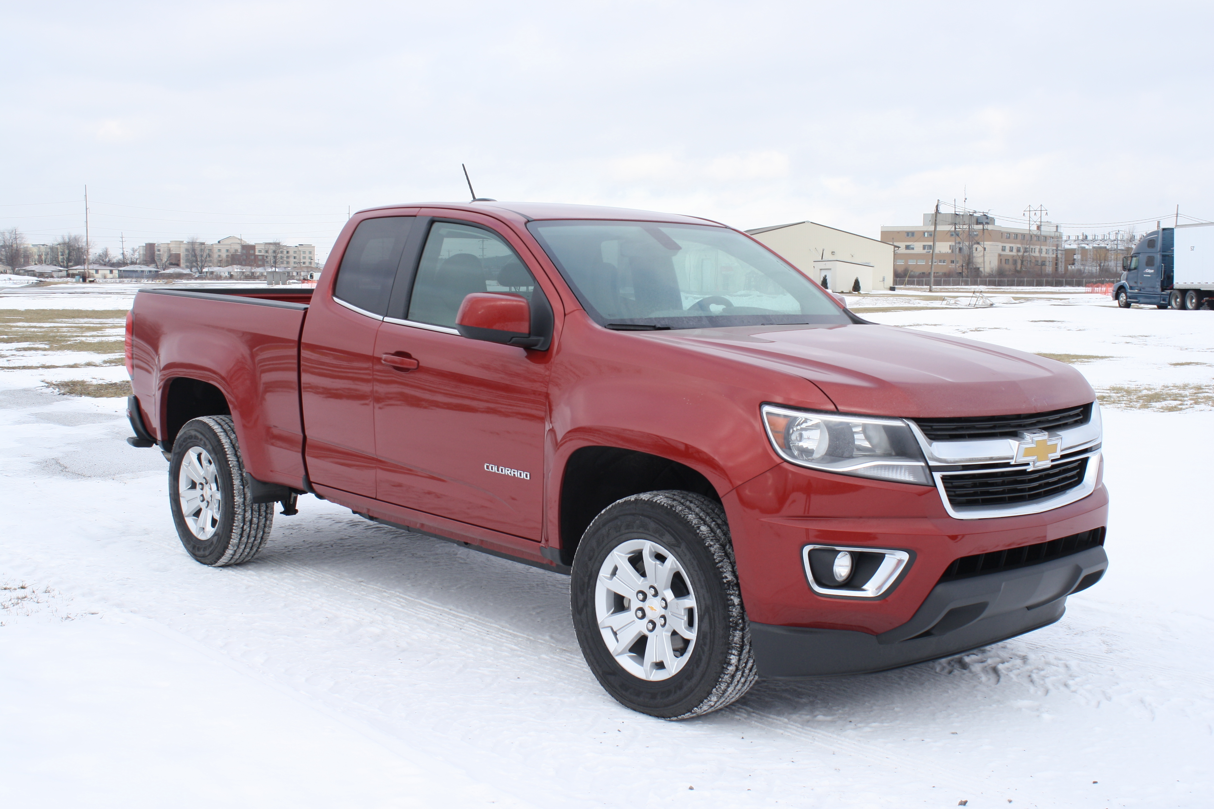 2015 CHEVROLET COLORADO crash-test photo