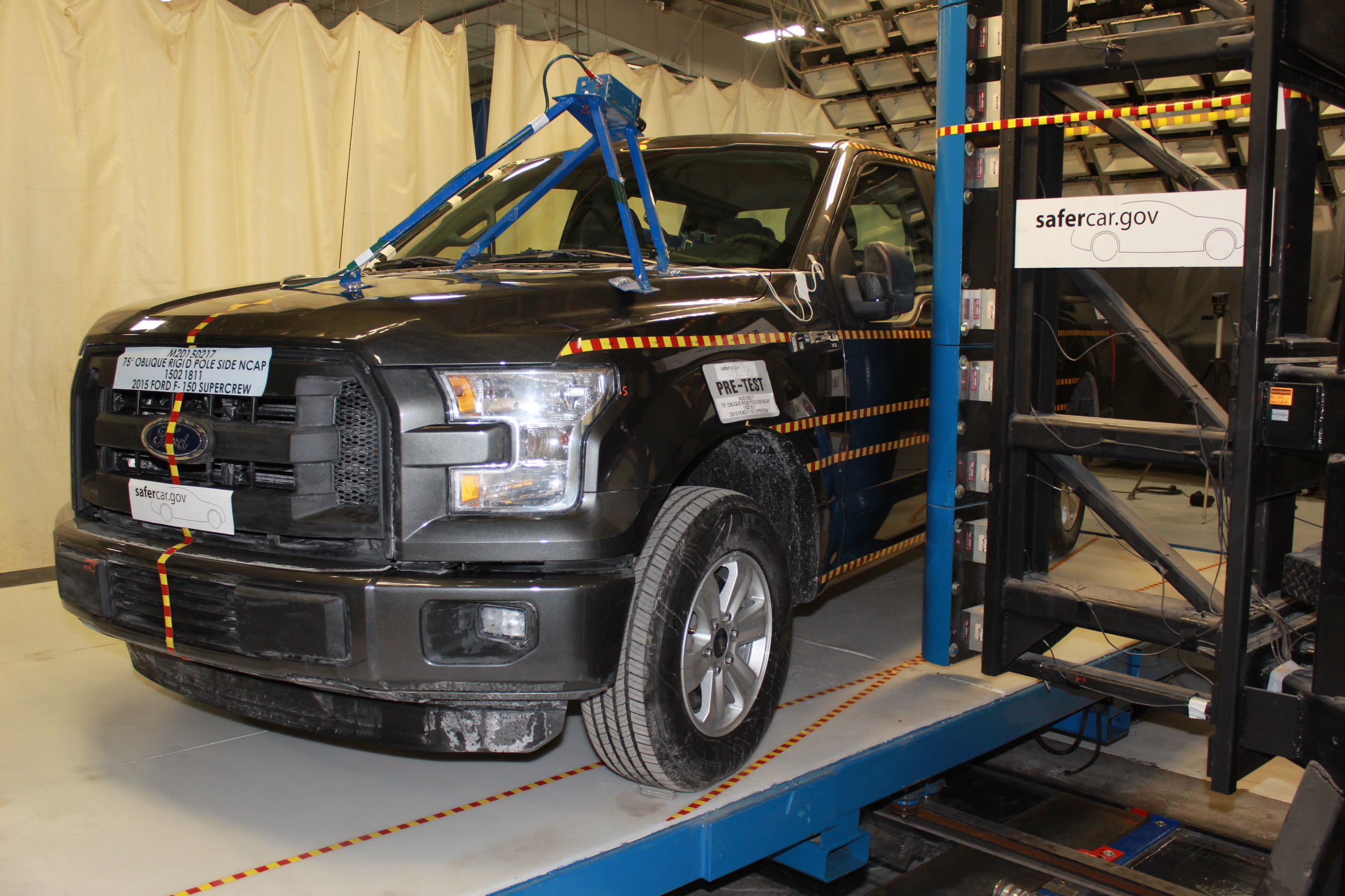 2015 FORD F150 SUPERCREW crash image 17