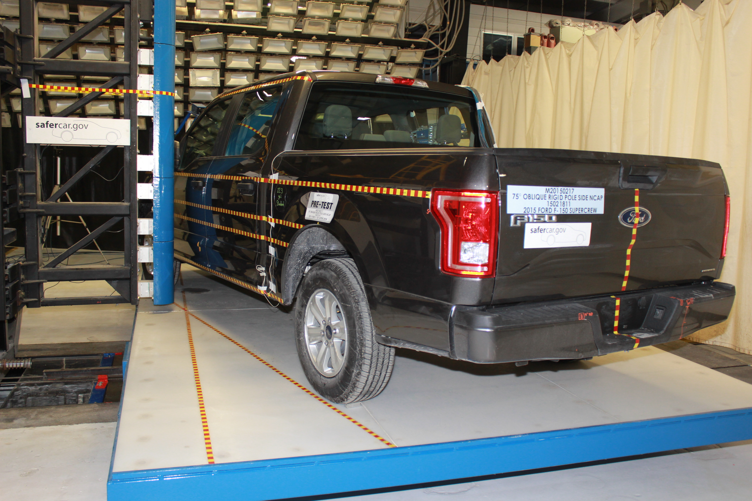 2015 FORD F150 SUPERCREW crash image 18