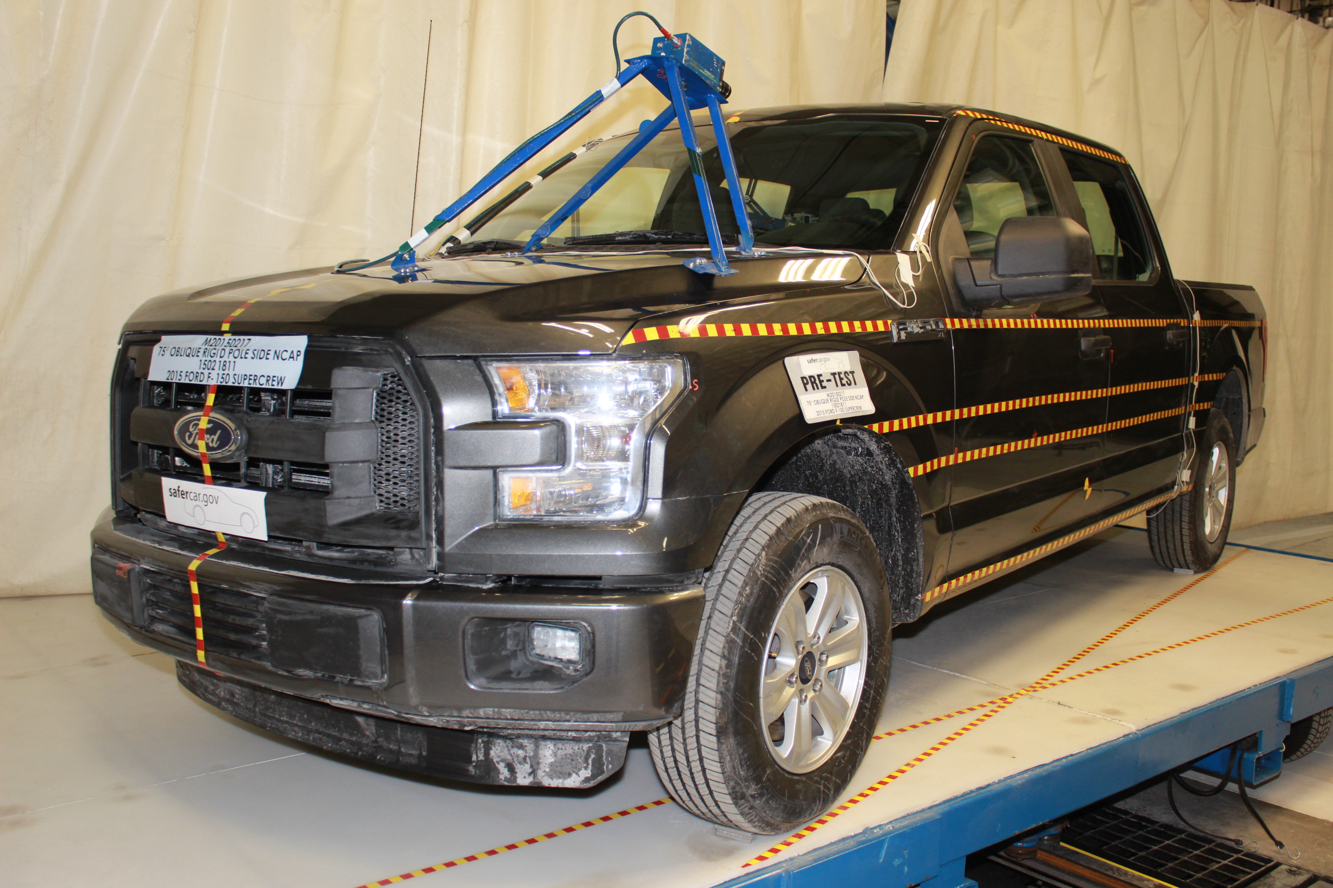 2015 FORD F150 SUPERCREW crash image 5