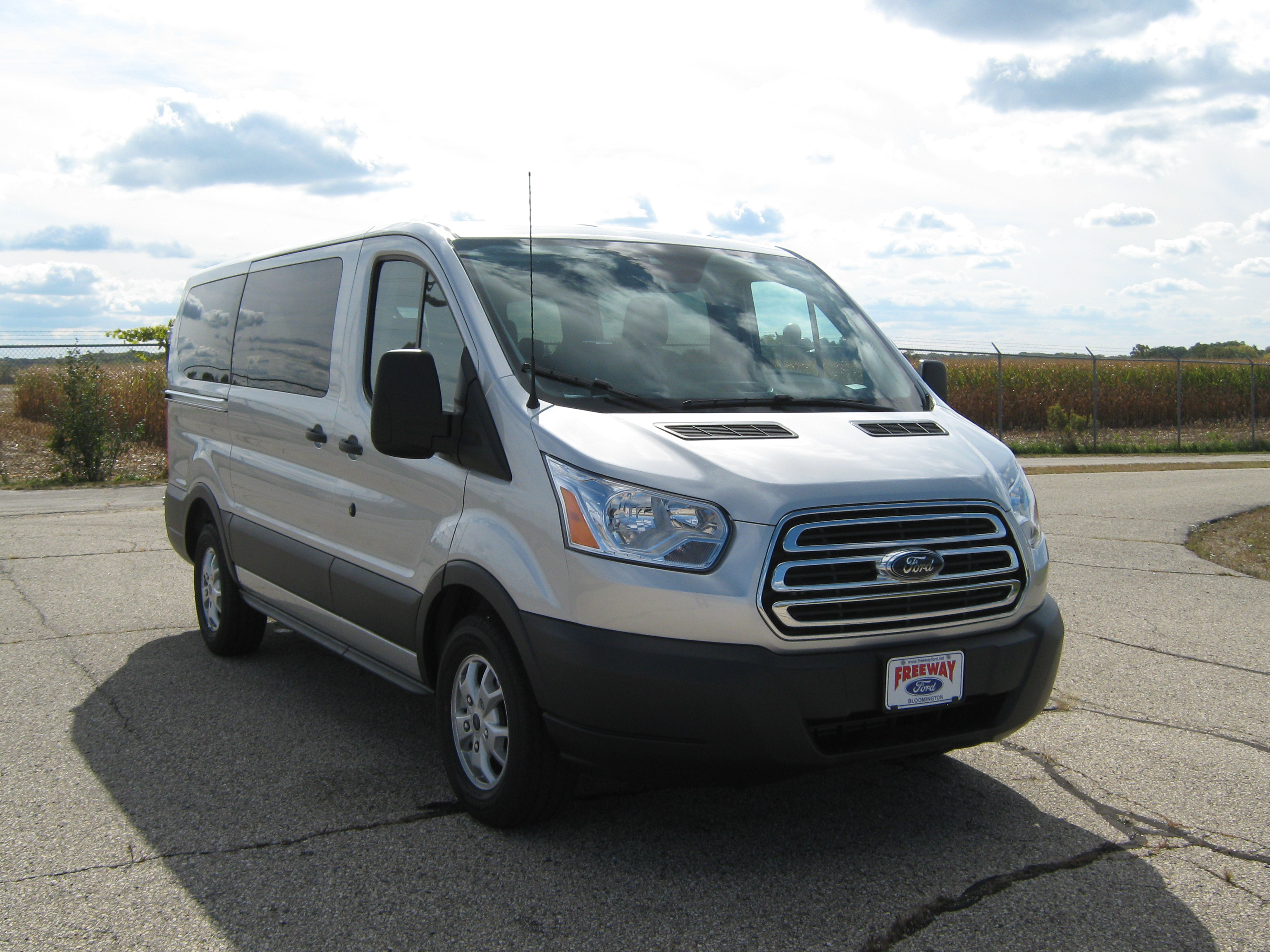 2015 FORD TRANSIT WAGON crash image
