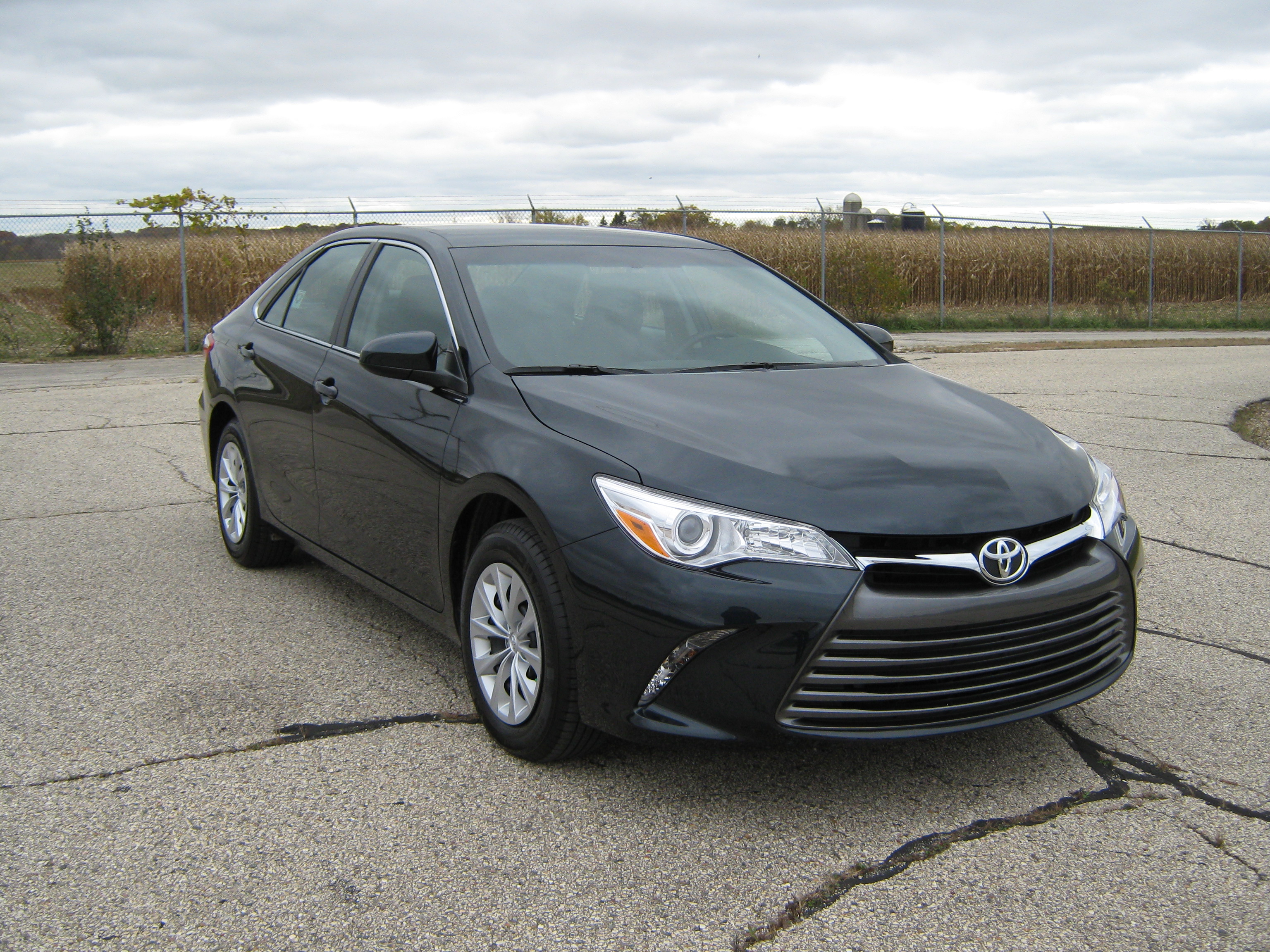 2015 TOYOTA CAMRY crash-test photo