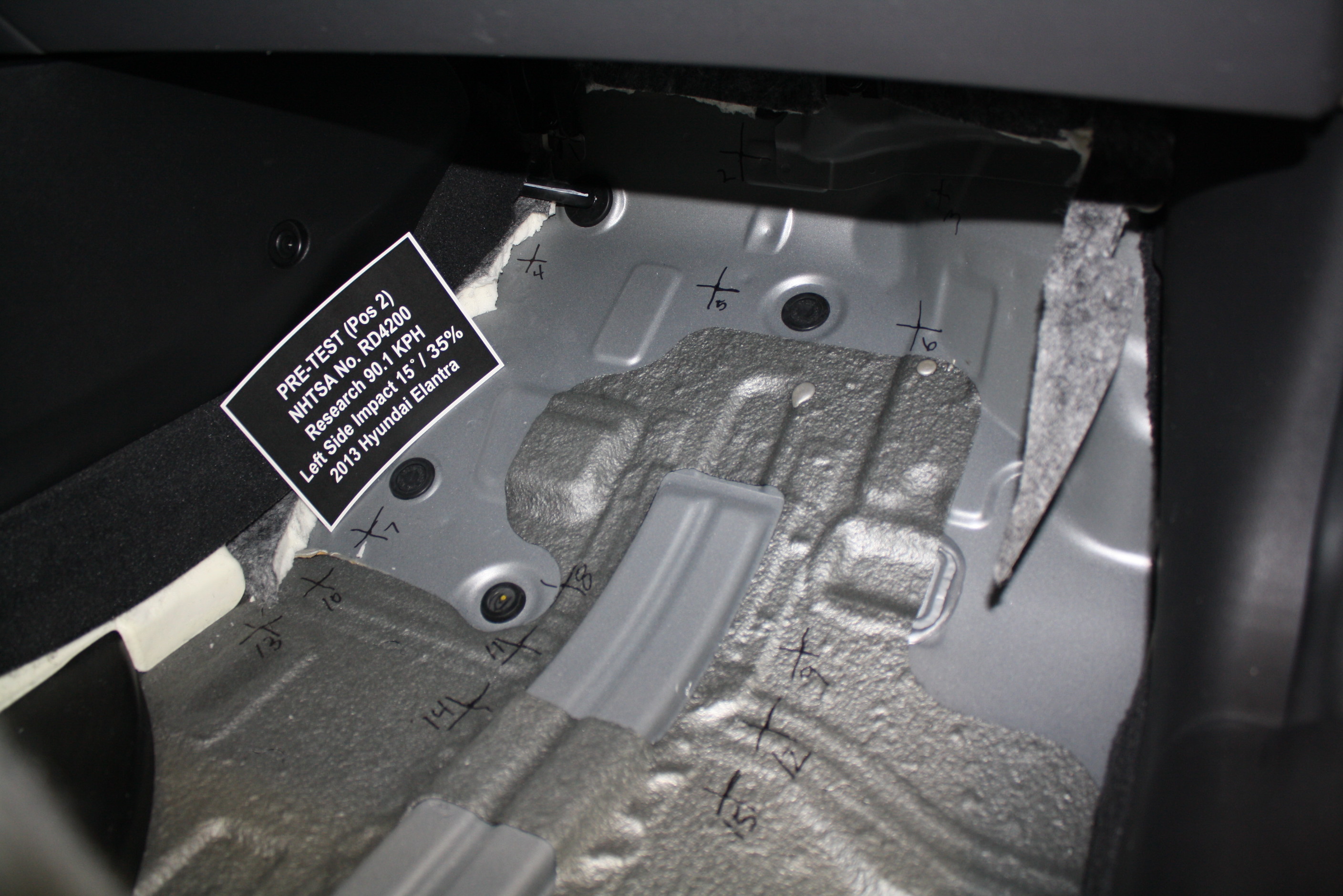 2013 HYUNDAI ELANTRA crash image 15