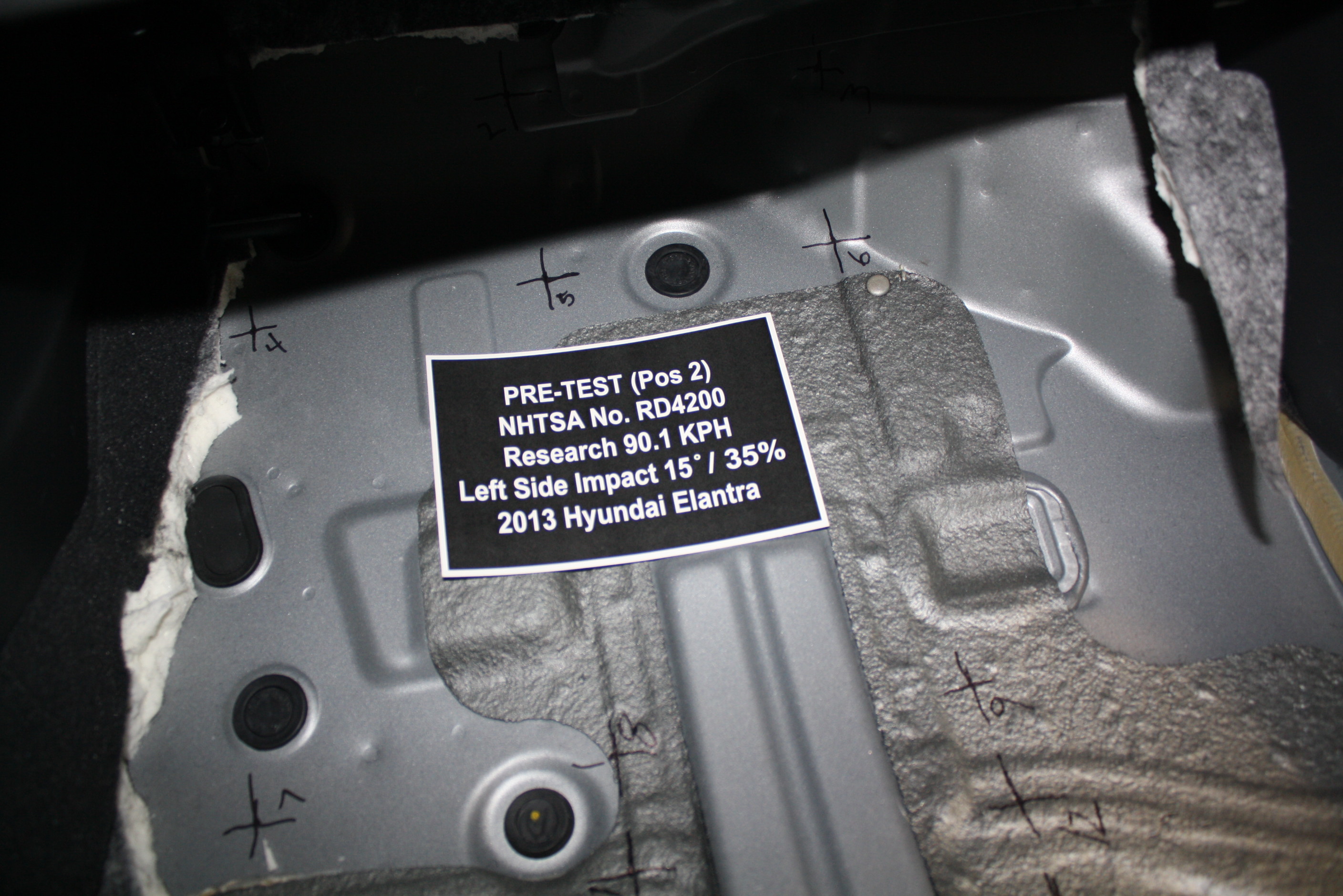 2013 HYUNDAI ELANTRA crash image 17
