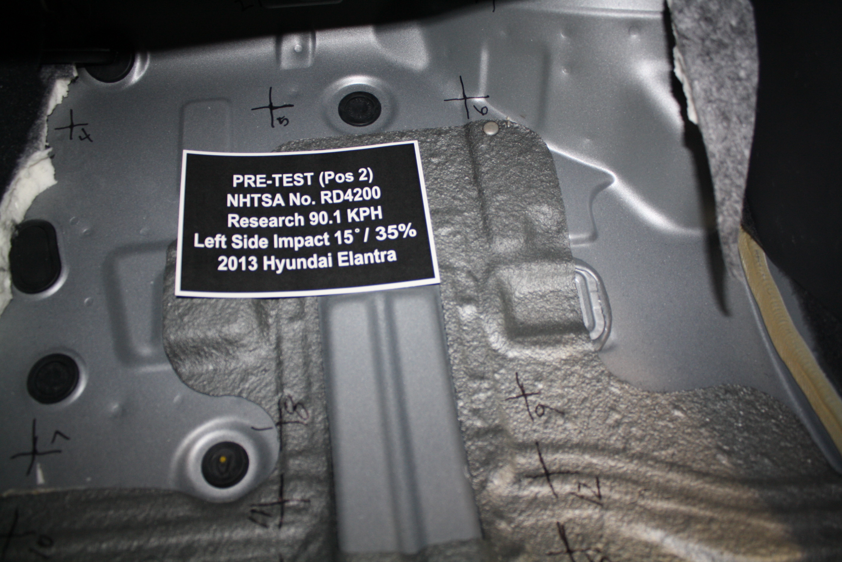 2013 HYUNDAI ELANTRA crash image 18