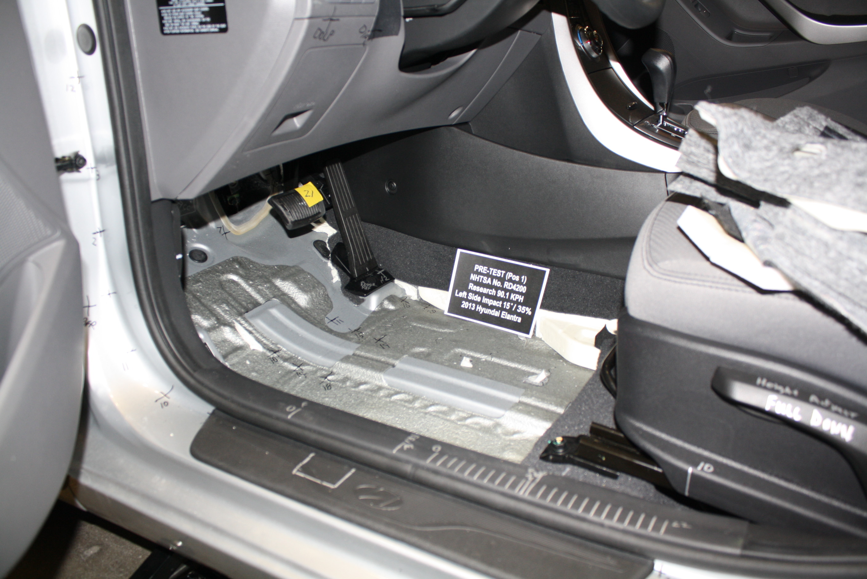 2013 HYUNDAI ELANTRA crash image 24