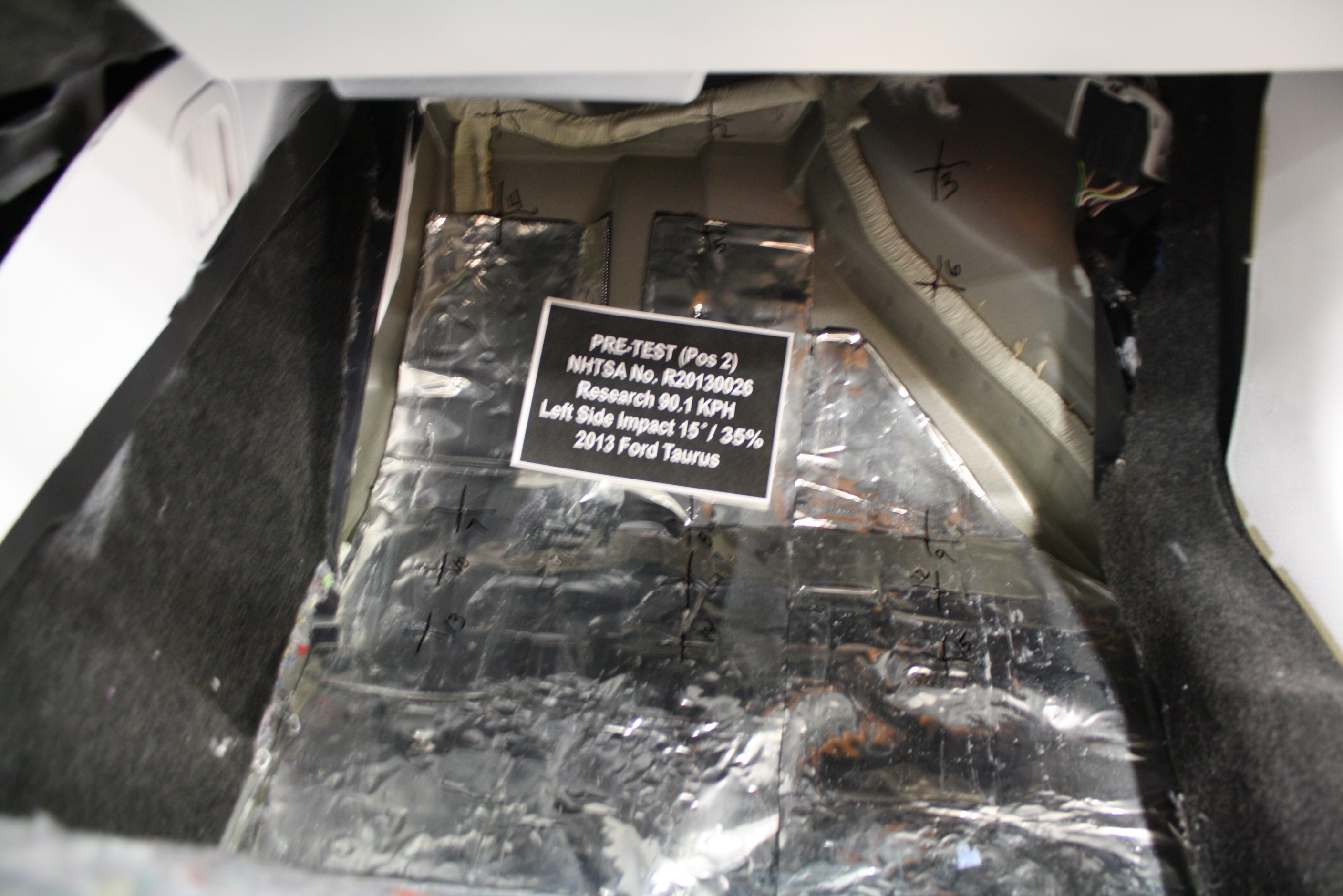 2013 FORD TAURUS crash image