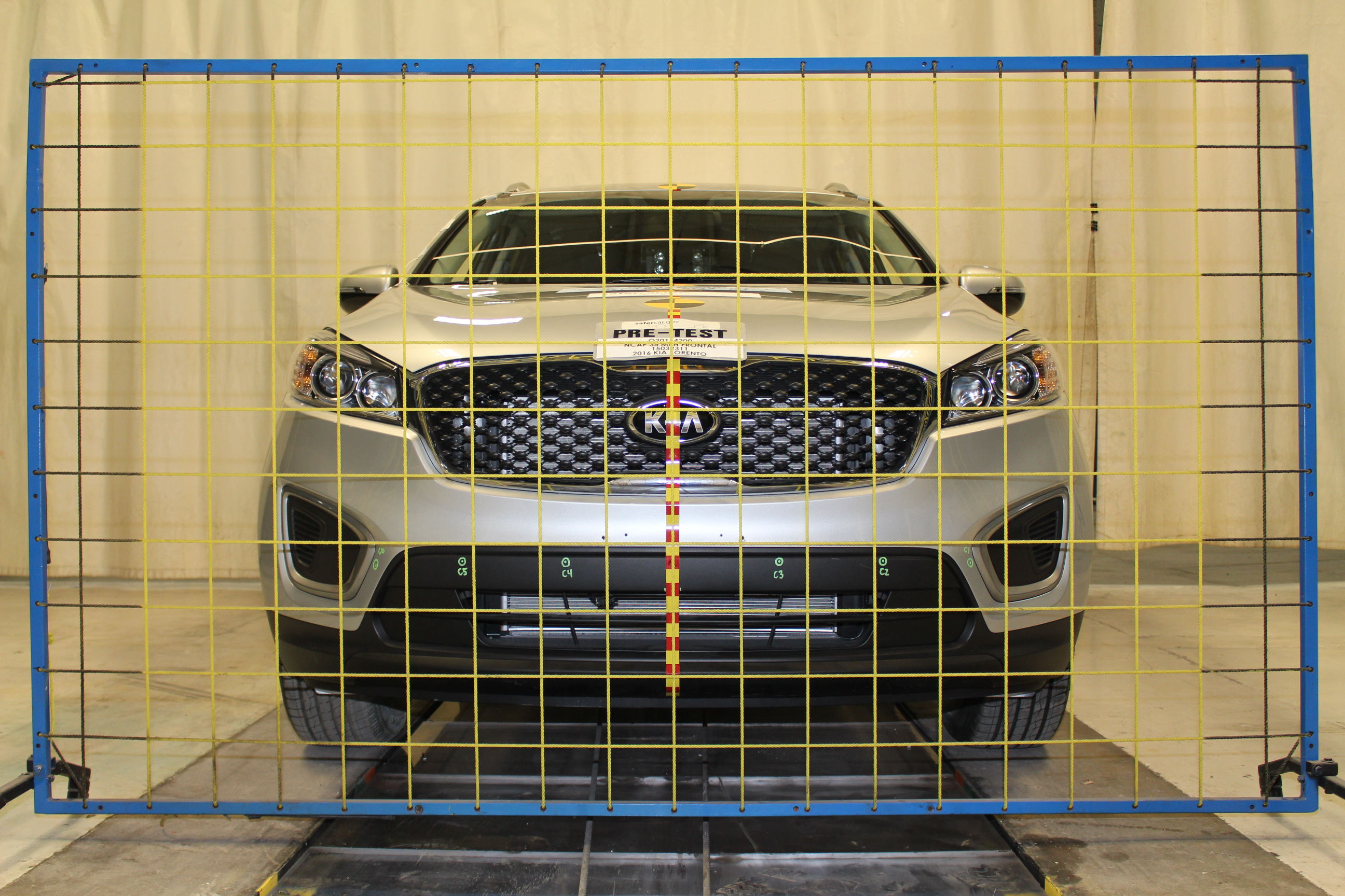 2016 KIA SORENTO crash-test photo