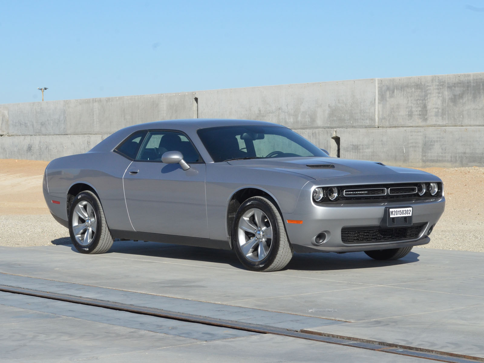 2015 DODGE CHALLENGER crash-test photo