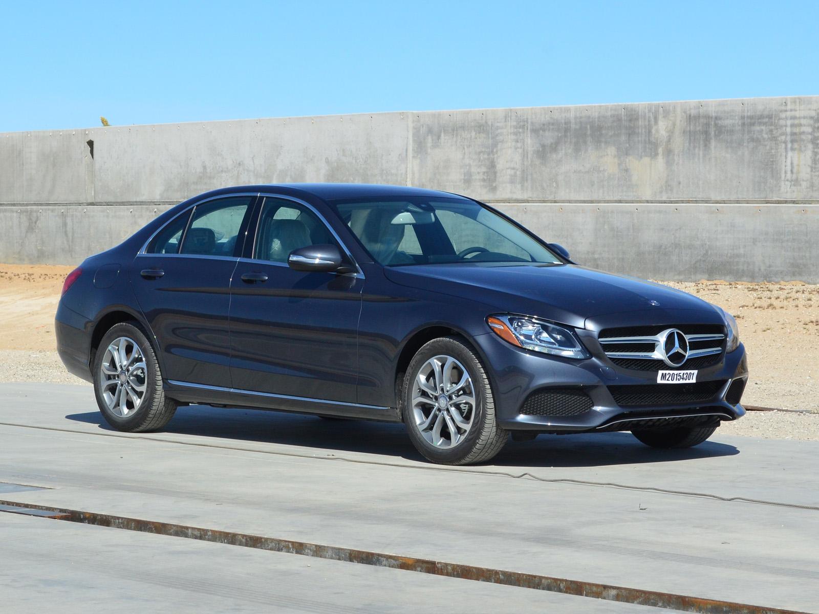 2015 MERCEDES C300 crash-test photo