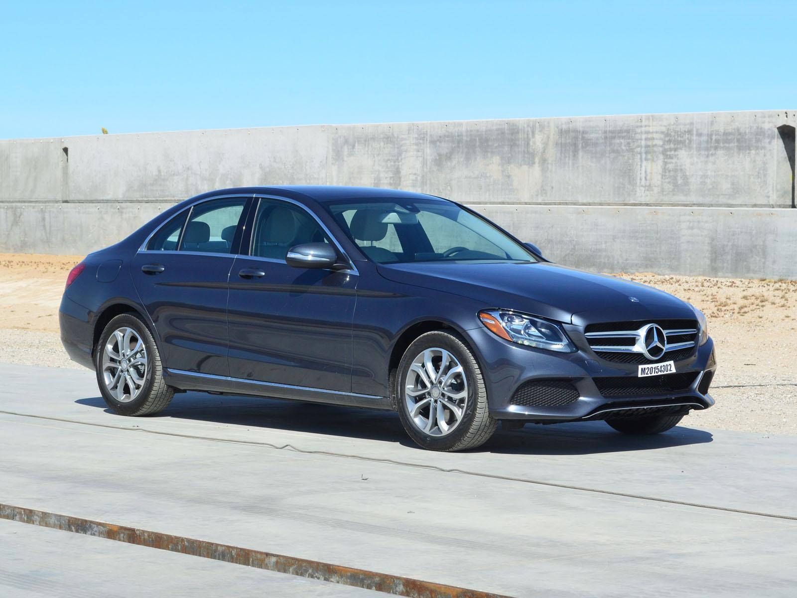 2015 MERCEDES C300 crash-test photo