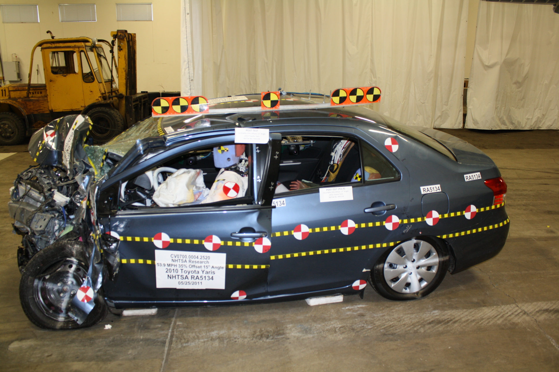 2010 TOYOTA YARIS crash image 10
