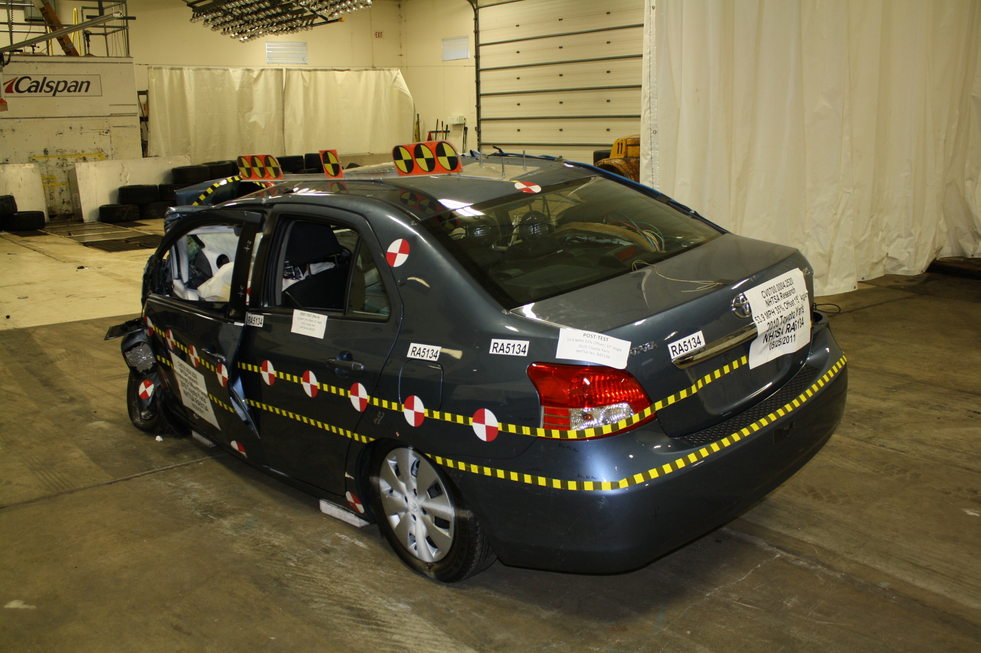 2010 TOYOTA YARIS crash image 12