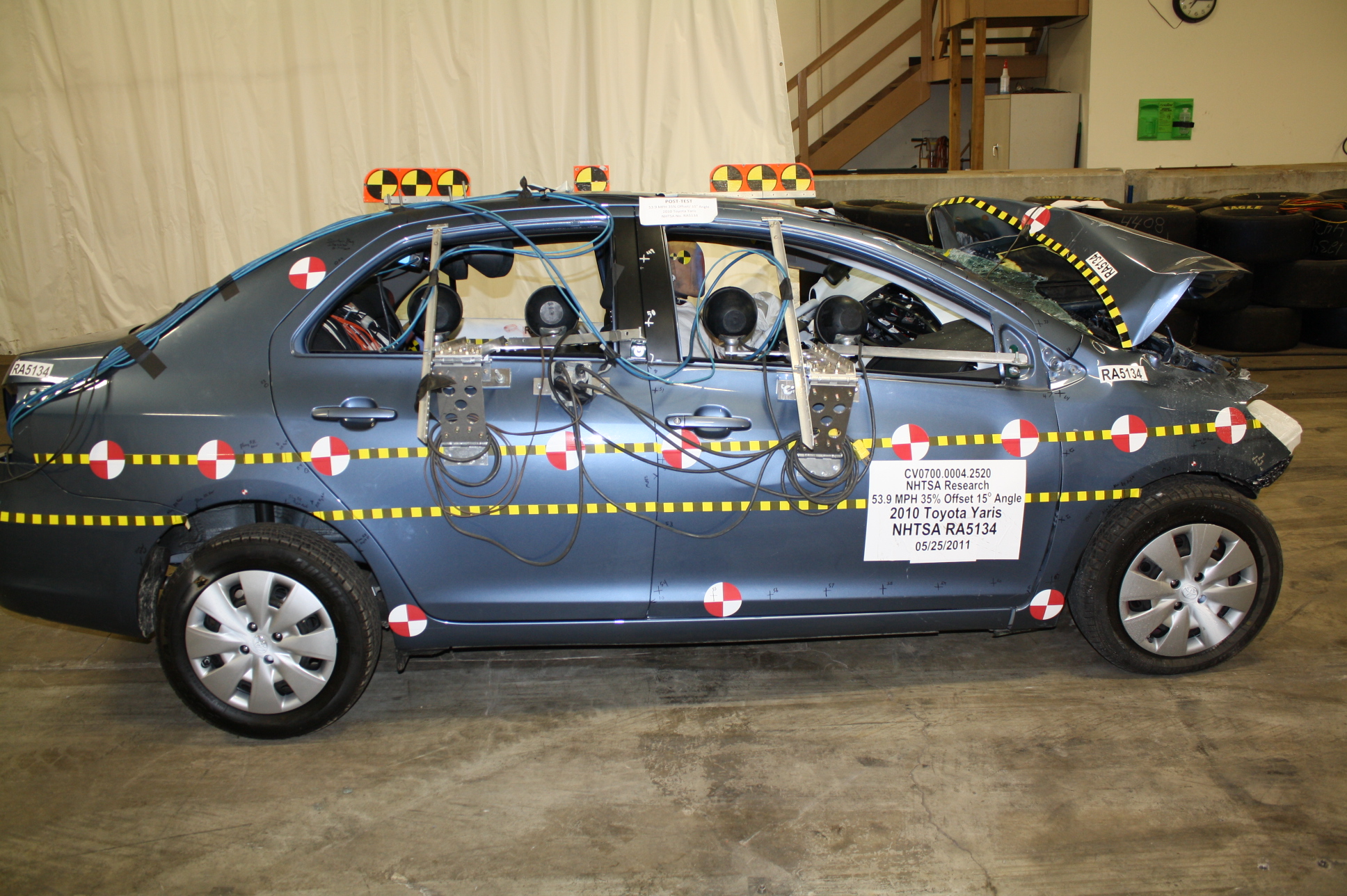2010 TOYOTA YARIS crash image 16