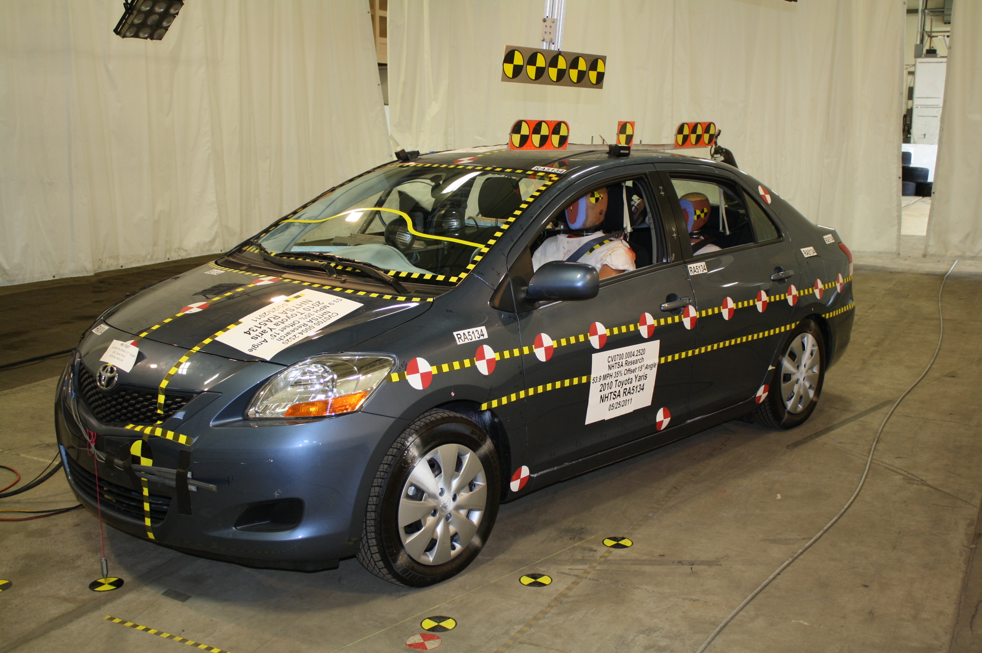 2010 TOYOTA YARIS crash image 7