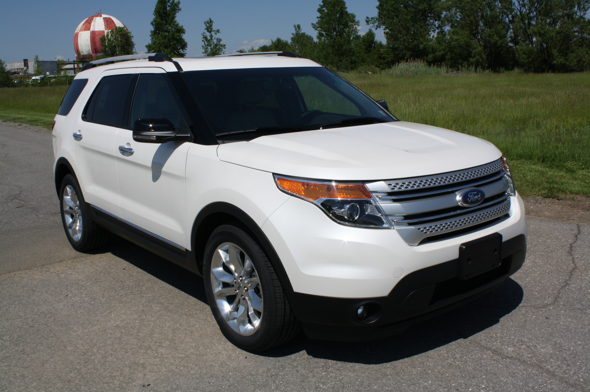 2011 FORD EXPLORER crash-test photo