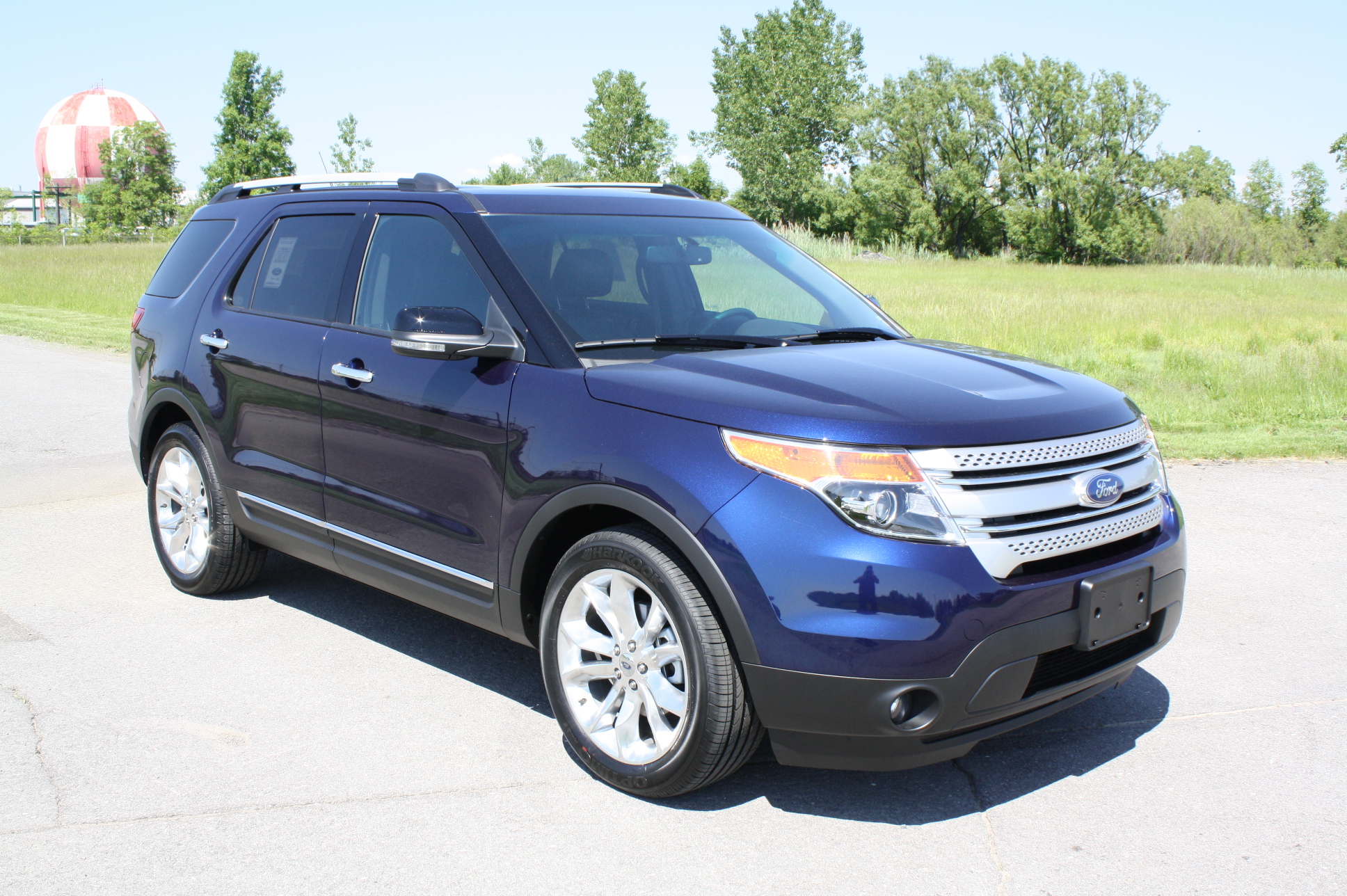 2011 FORD EXPLORER crash-test photo