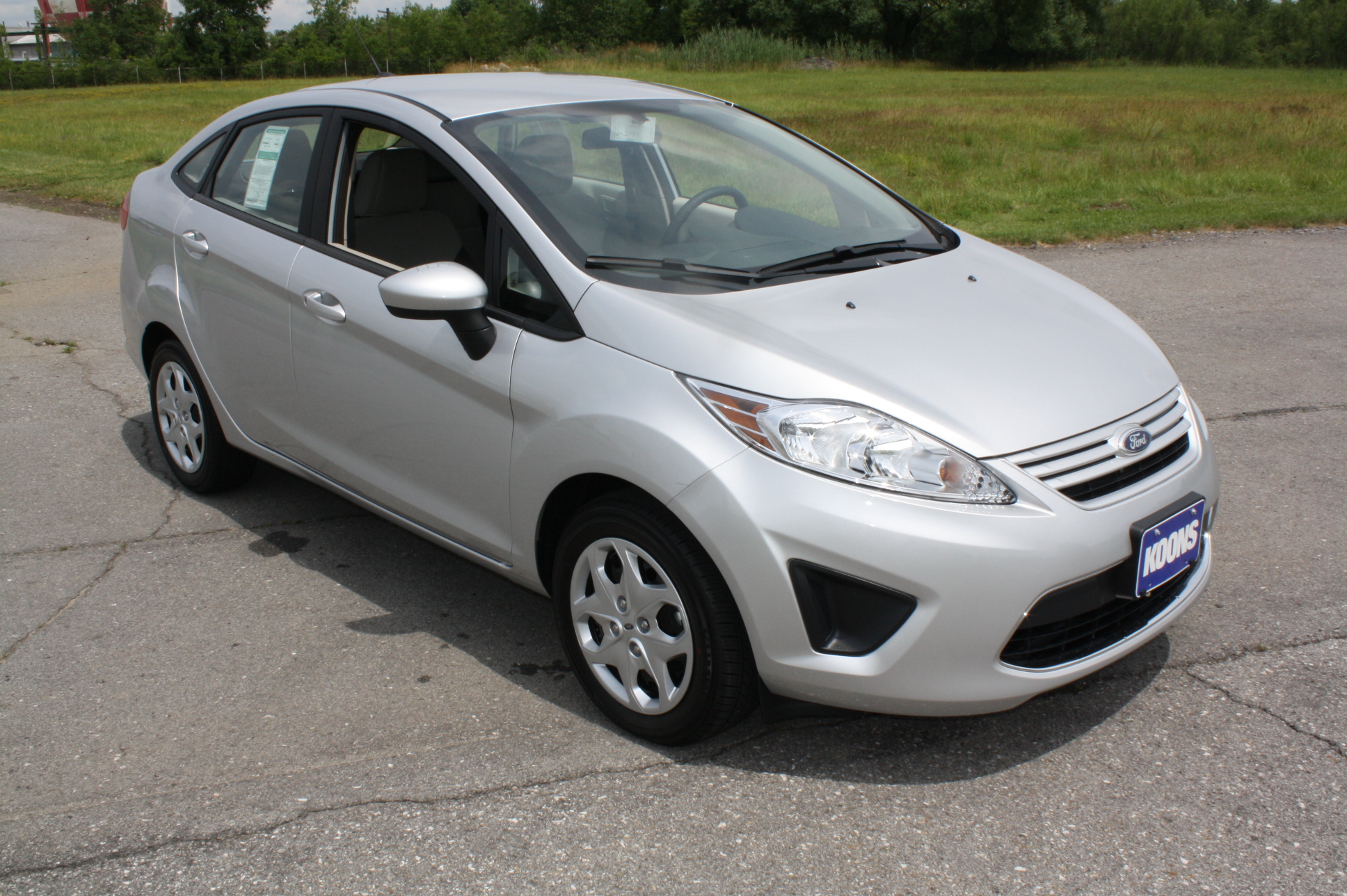 2011 FORD FIESTA crash image