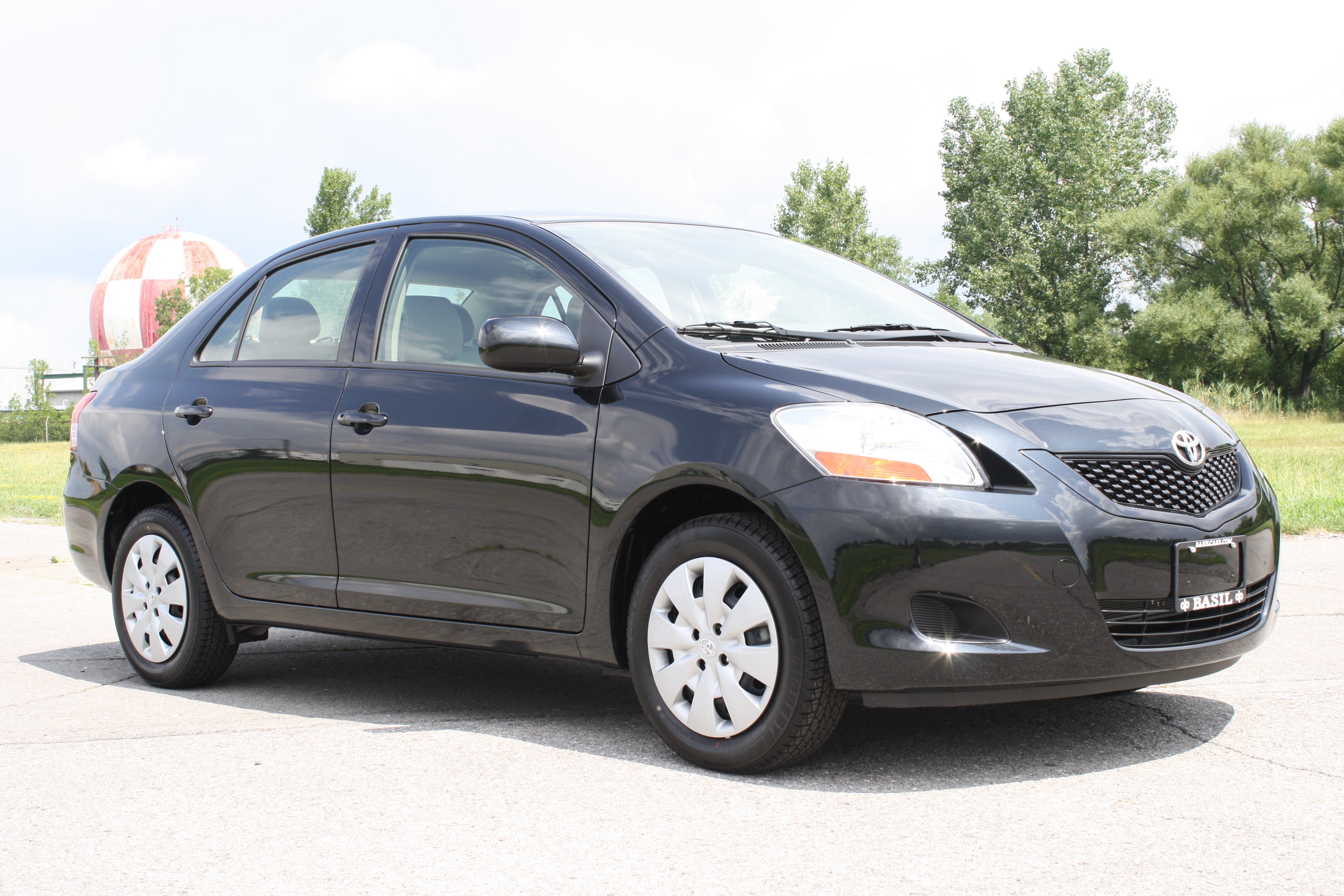 2011 TOYOTA YARIS crash-test photo
