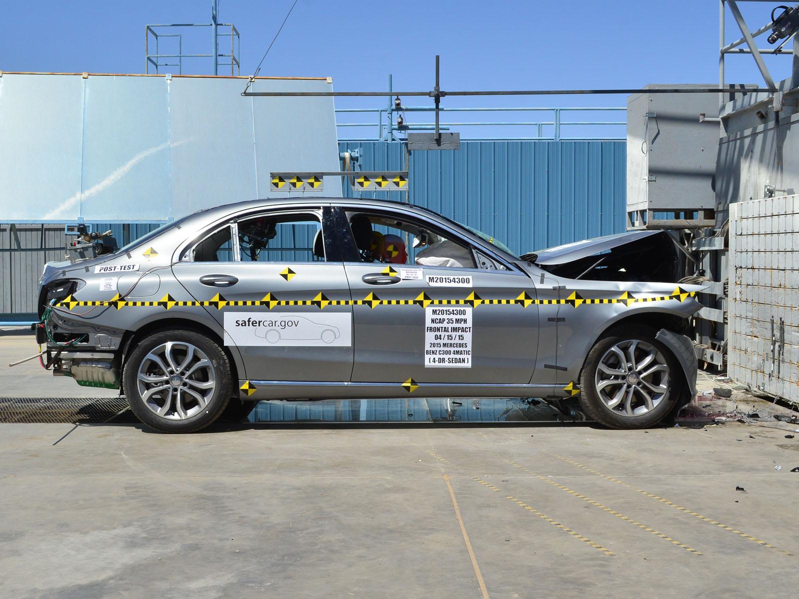2015 MERCEDES C300 crash image 12
