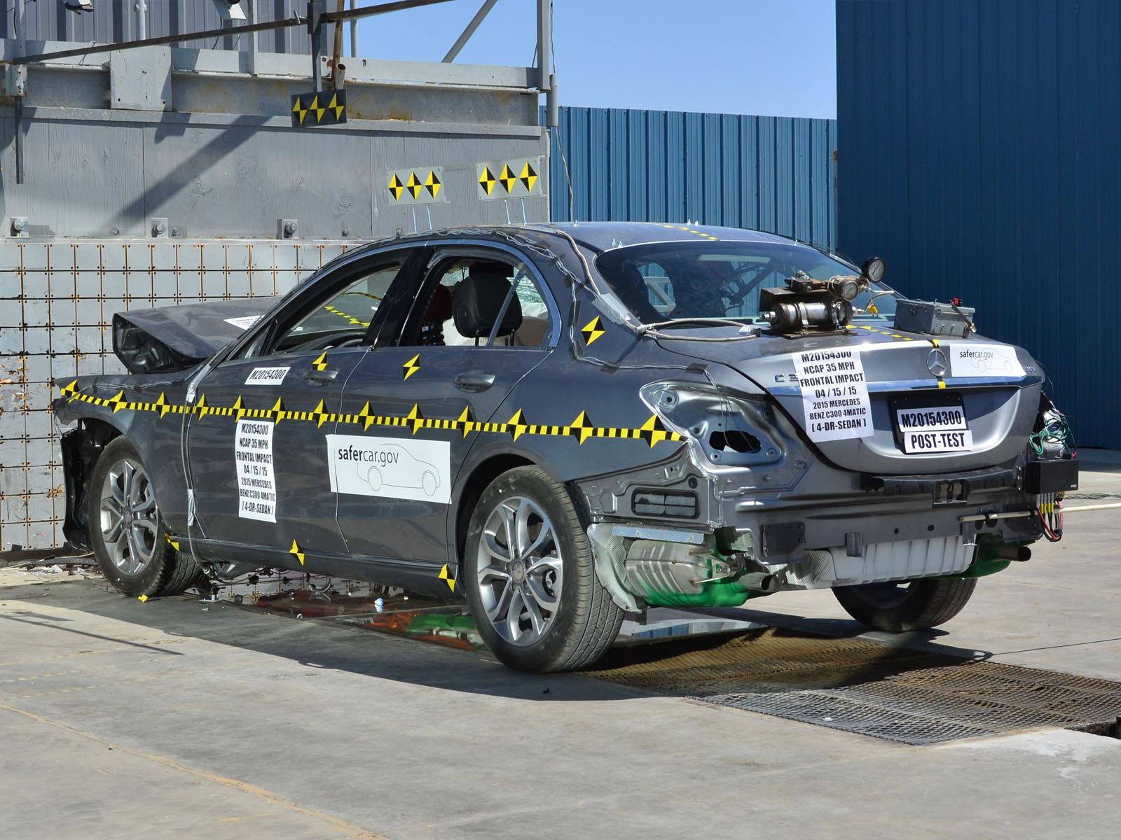 2015 MERCEDES C300 crash image 16
