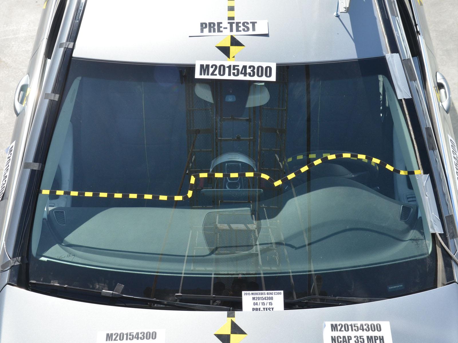 2015 MERCEDES C300 crash image 17