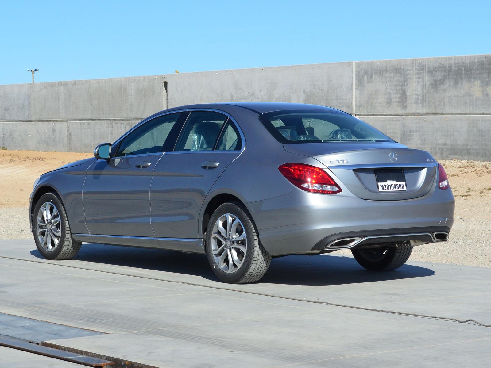 2015 MERCEDES C300 crash image 6