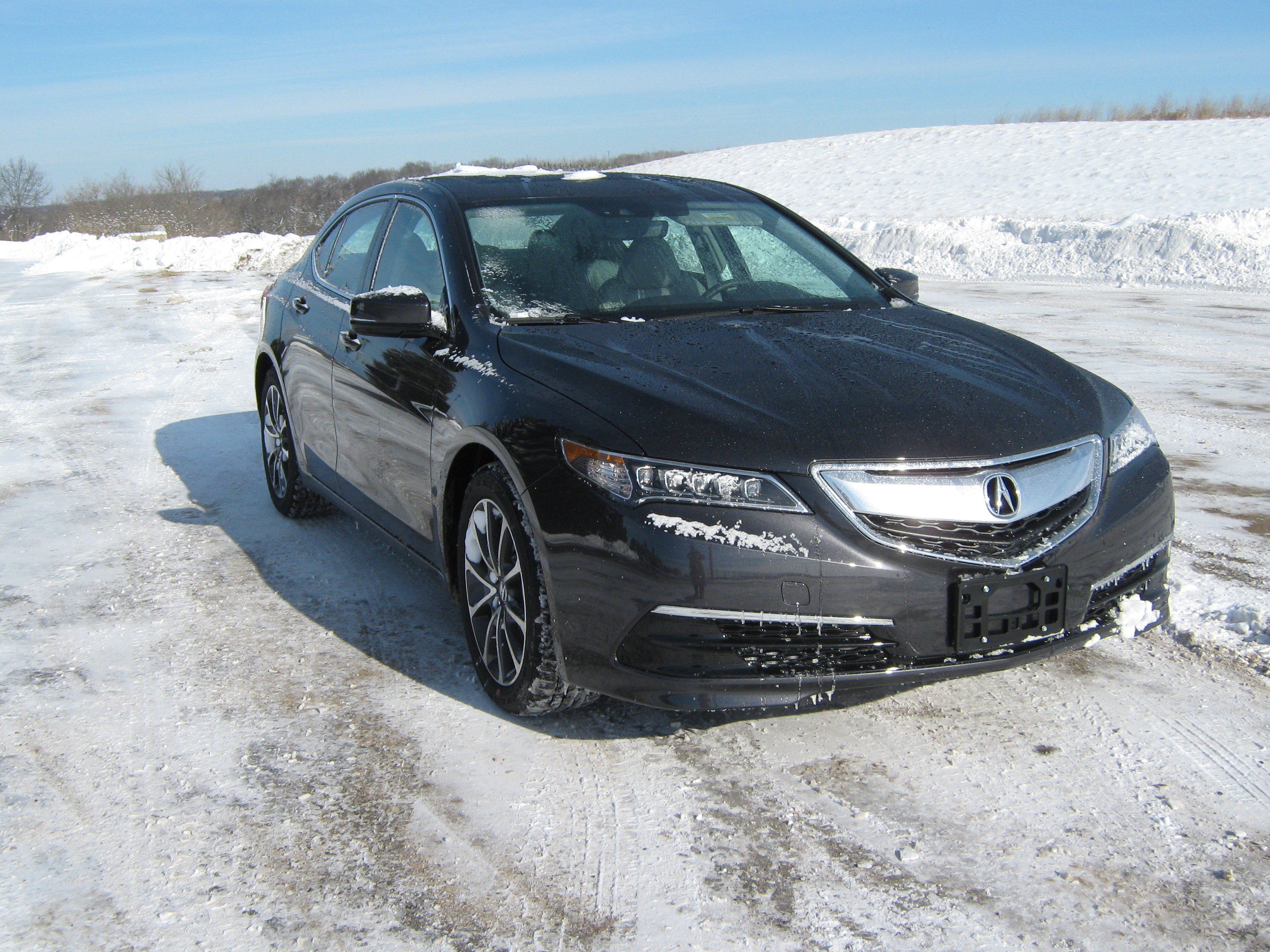 2015 ACURA TLX crash-test photo