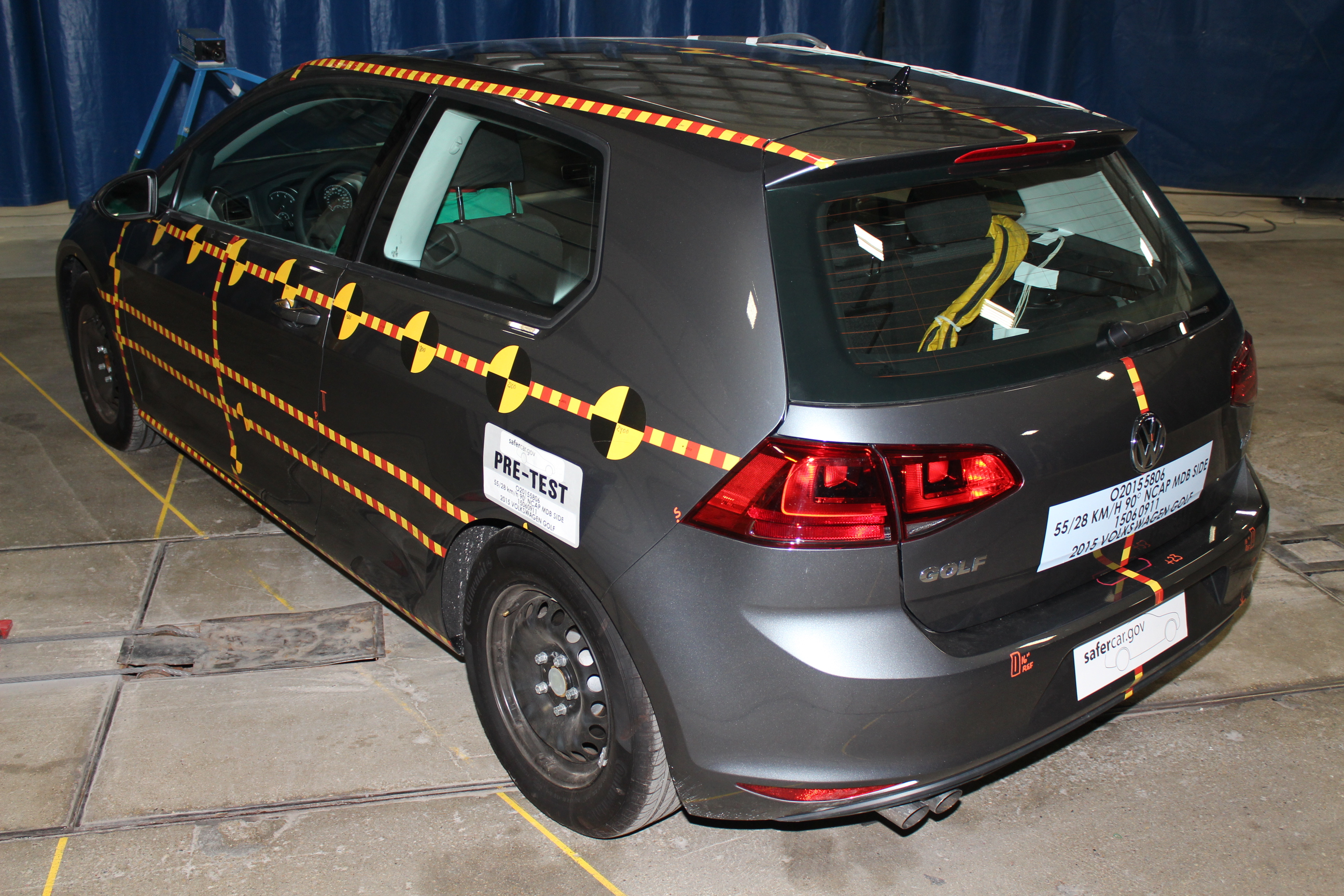 2015 VOLKSWAGEN GOLF crash image 10