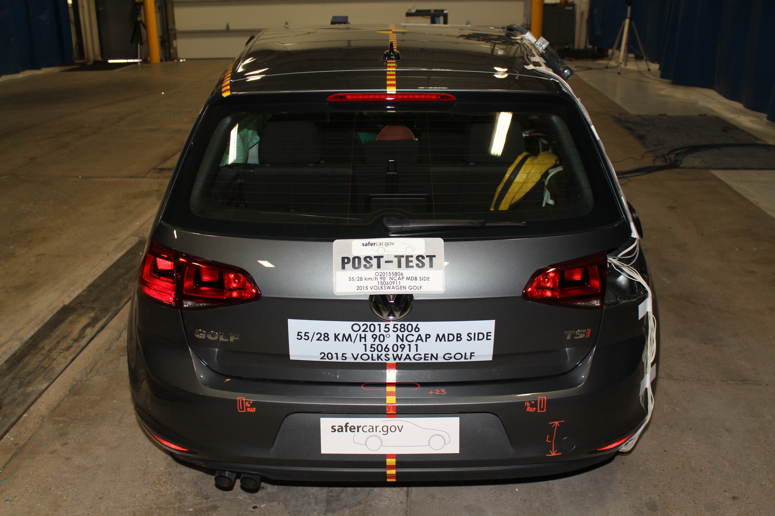 2015 VOLKSWAGEN GOLF crash image 13