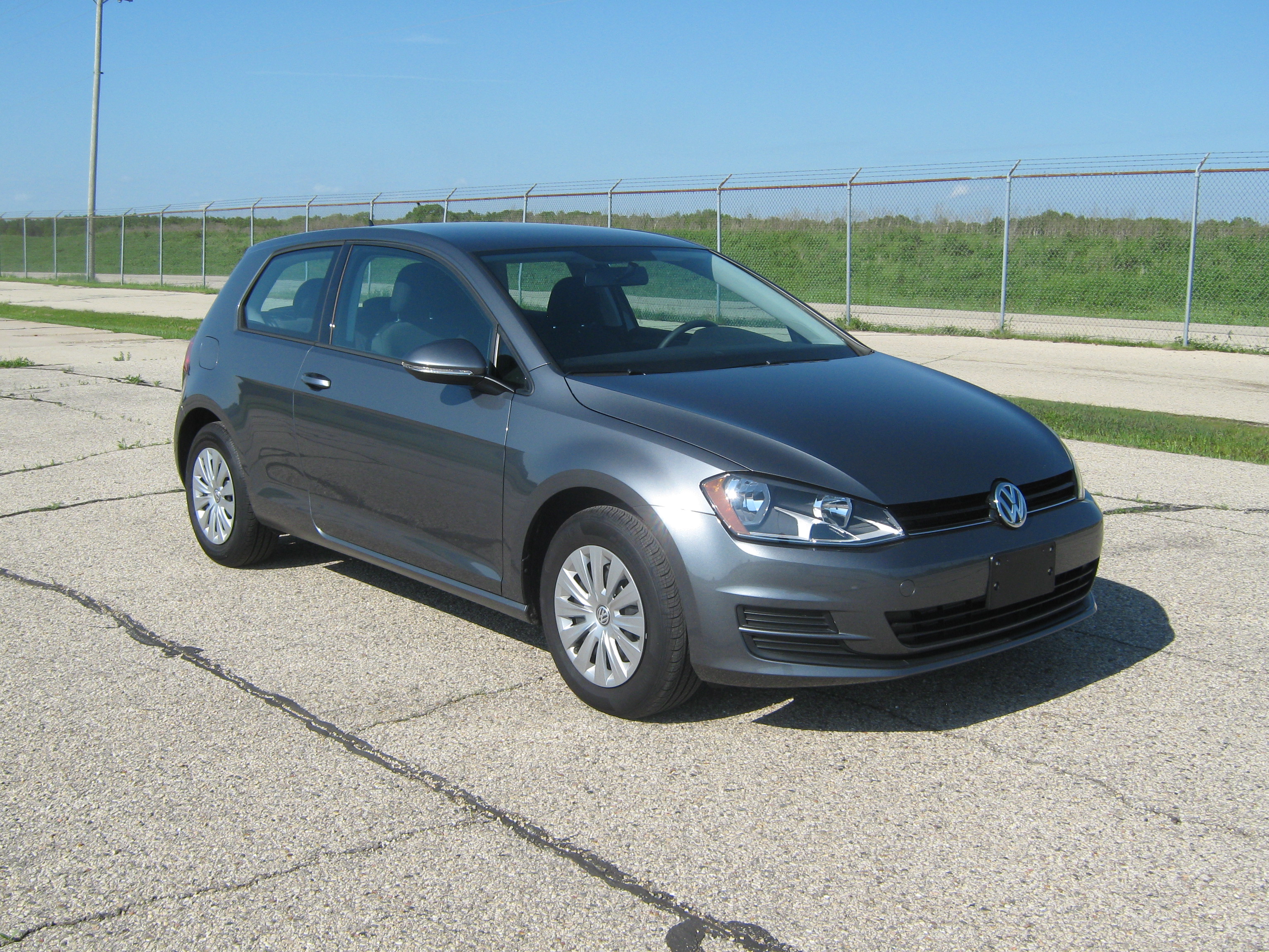 2015 VOLKSWAGEN GOLF crash image 2