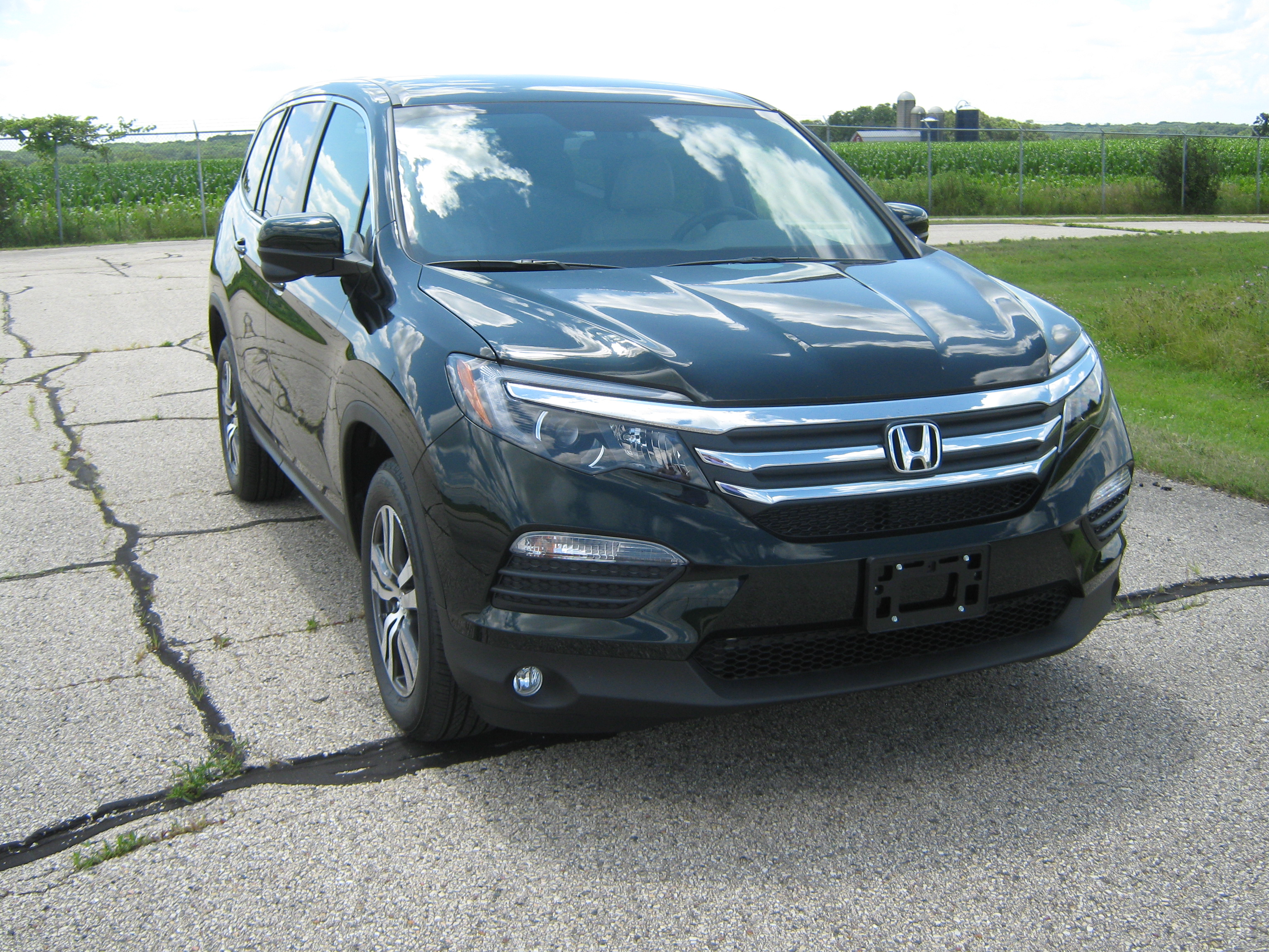 2016 HONDA PILOT crash-test photo