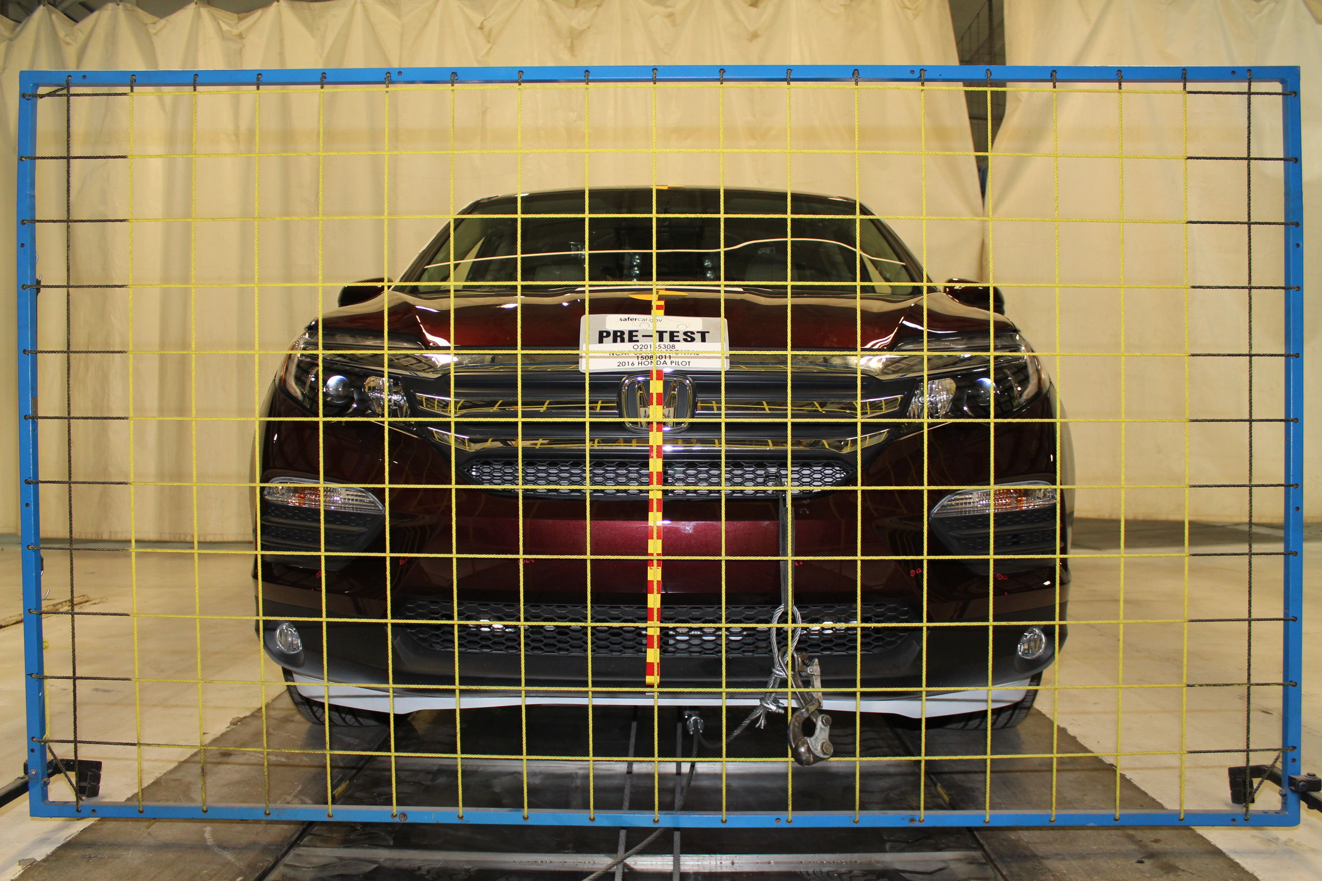 2016 HONDA PILOT crash-test photo