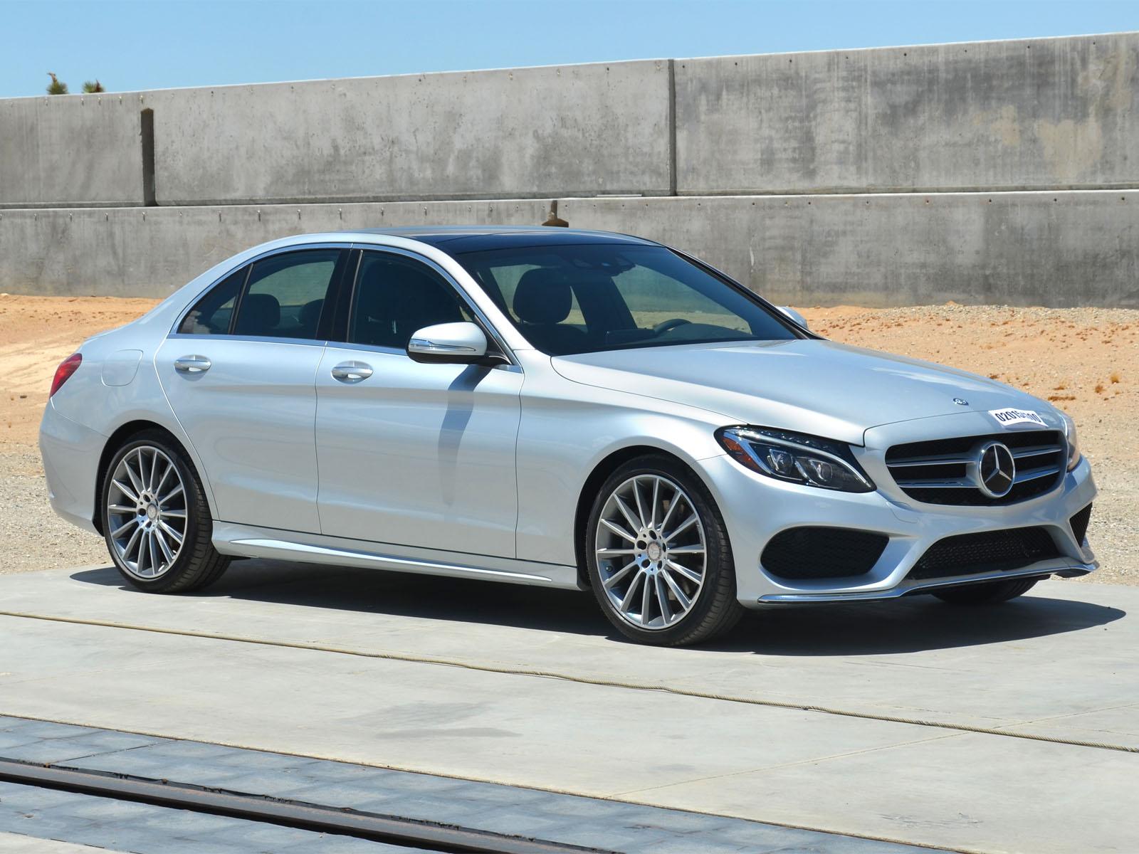 2015 MERCEDES C300 crash-test photo